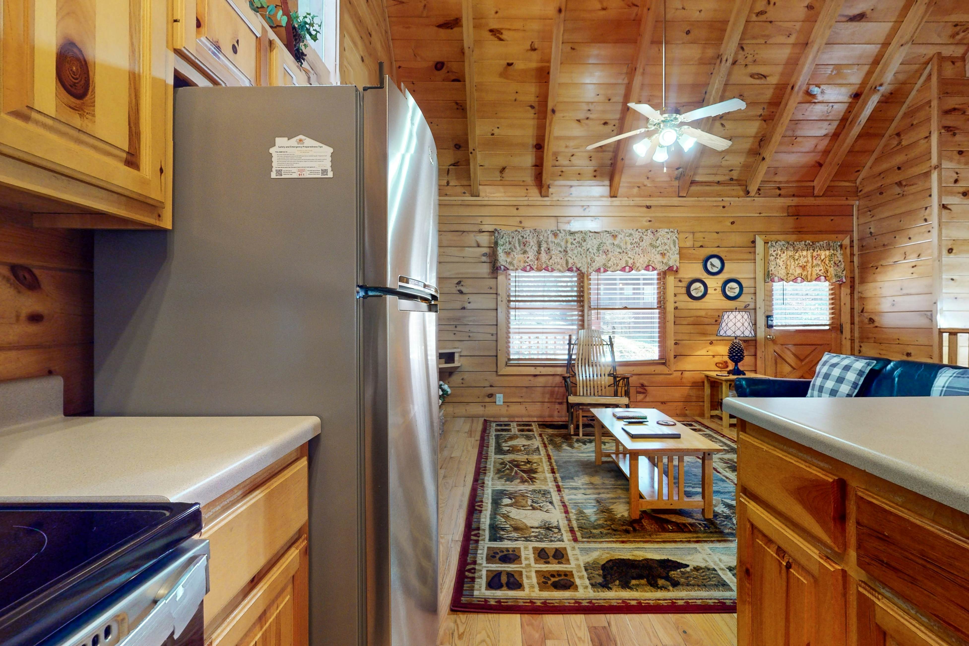 Cozy Log Cabin, Sleeps 4・Hot Tub・Grill・Game Room