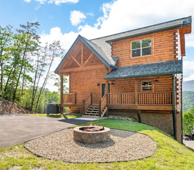 Luxe Cabin, Sleeps 14・Pool・Hot Tub・Theater Room