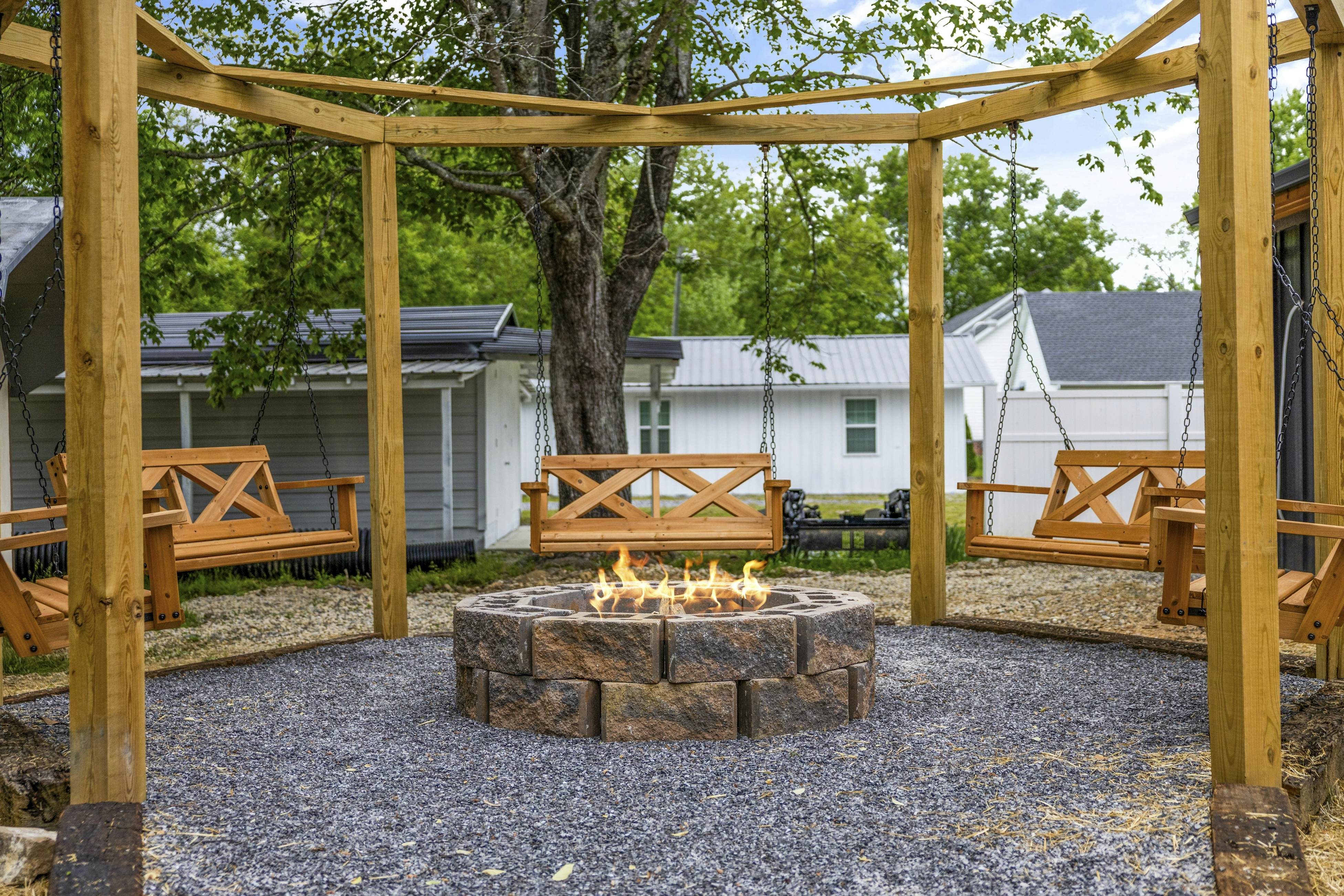 Movie Fanatic Home, Sleep 28・Hot Tub・Theater・Games