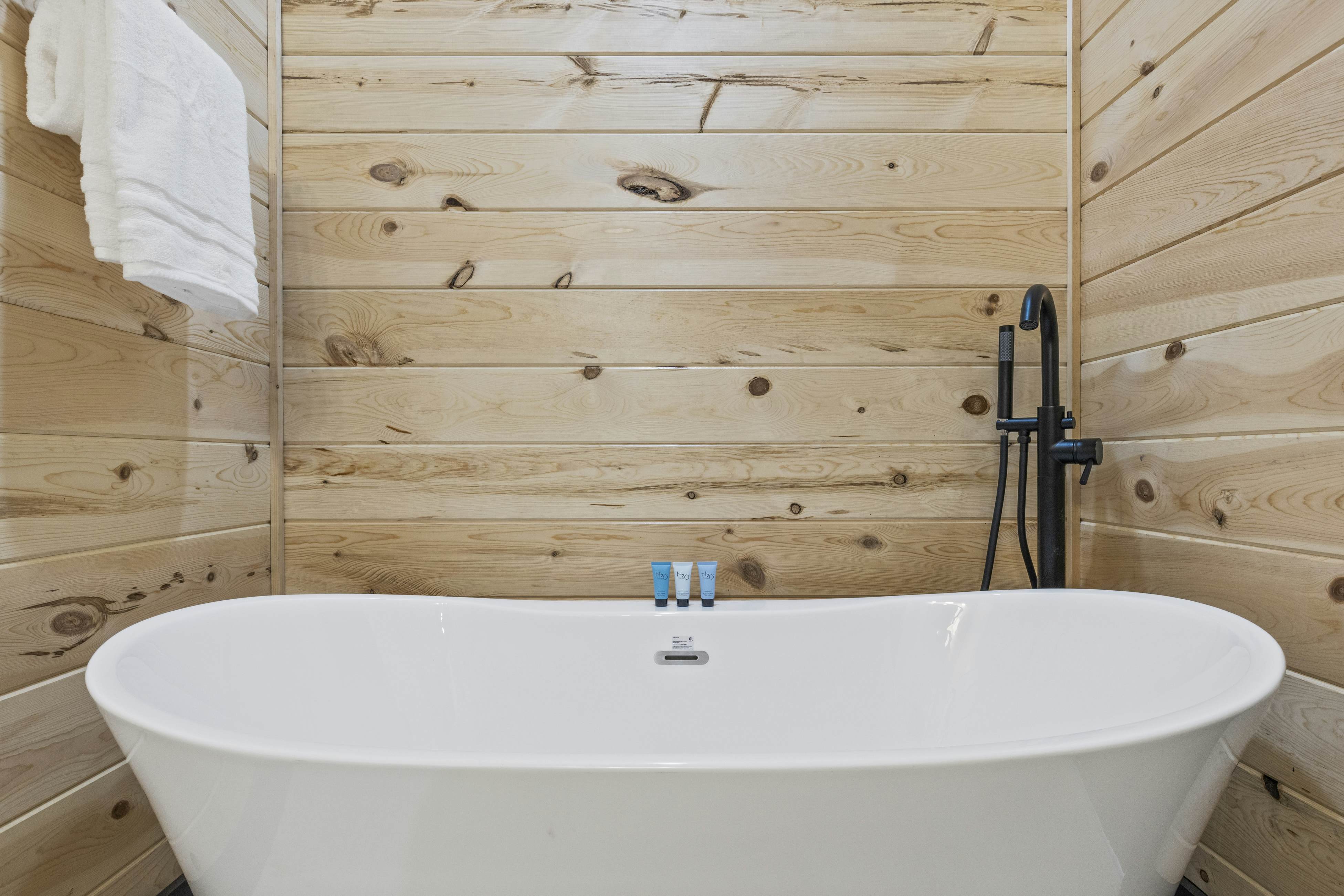 Movie Fanatic Home, Sleep 28・Hot Tub・Theater・Games