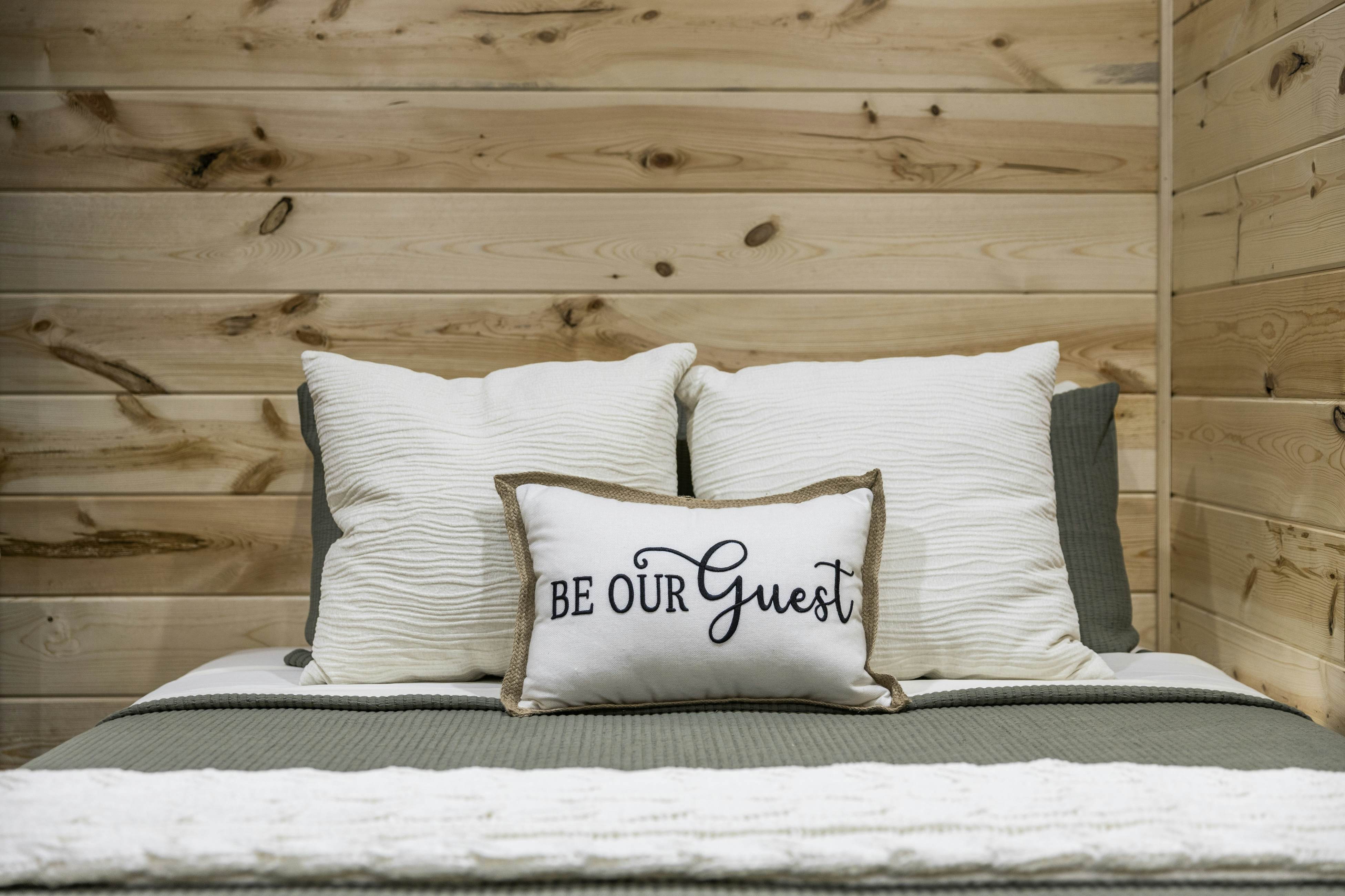 Movie Fanatic Home, Sleep 28・Hot Tub・Theater・Games