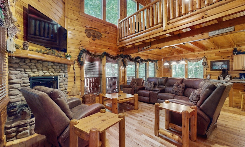 Family Friendly Cabin, Sleeps 10・Hot Tub・Jacuzzi