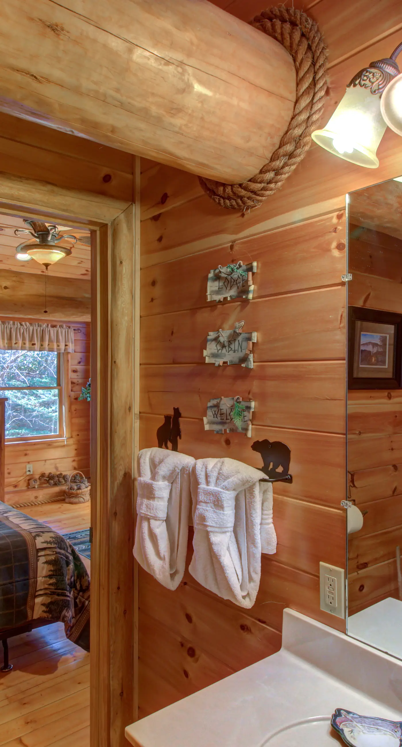 Pet Friendly Near Dollywood Cabin・Hot tub・Views