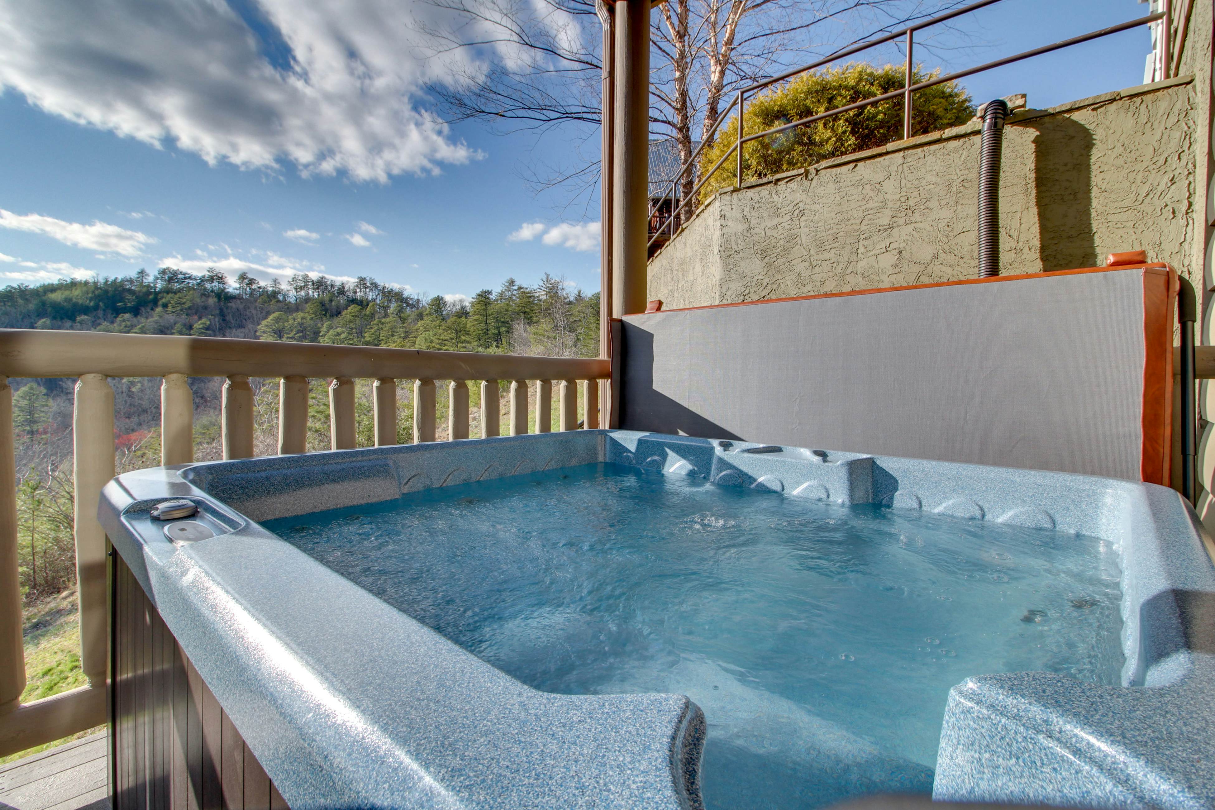 Mtn Getaway, Sleeps 12・Spectacular Views・Hot Tub