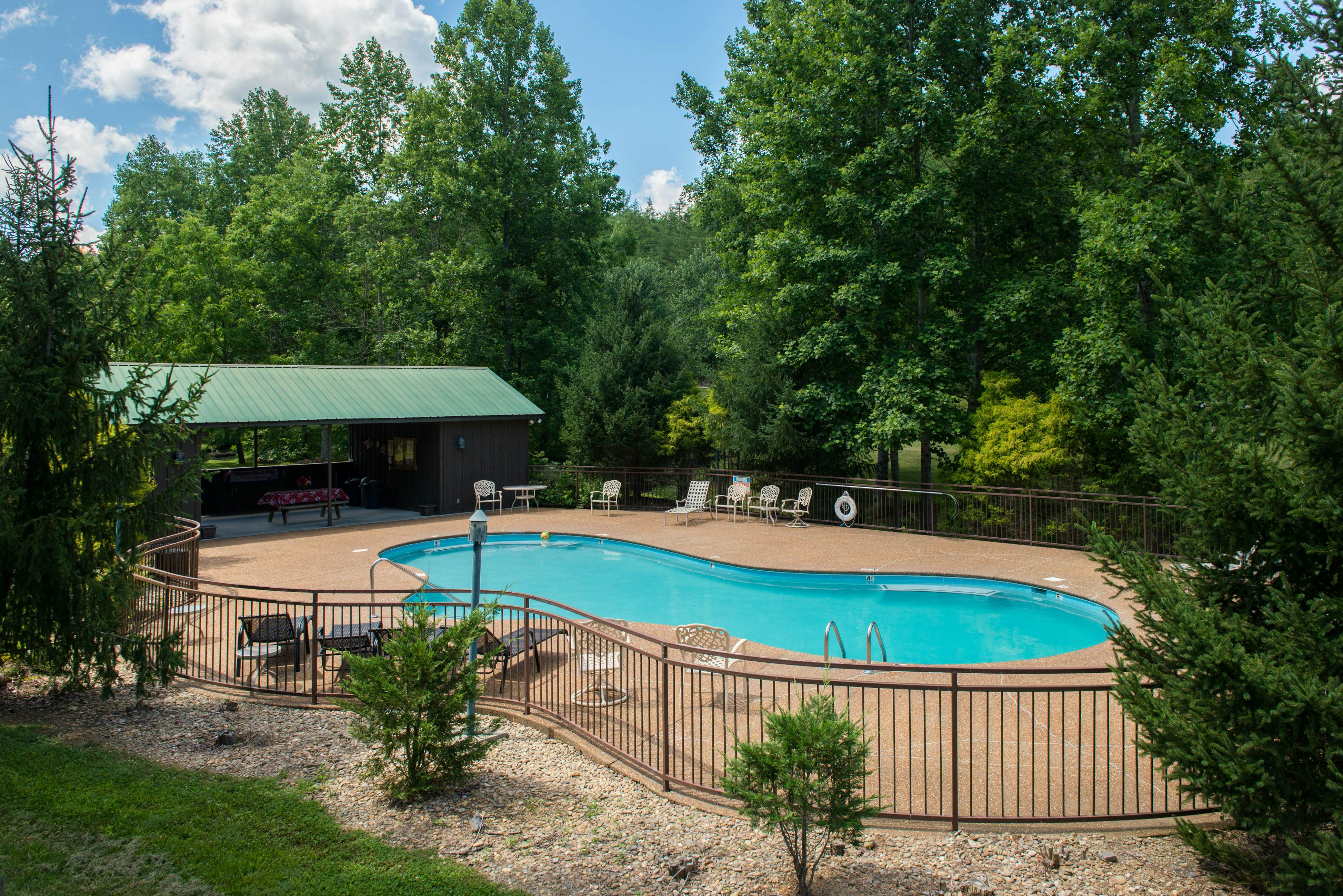 Mtn Getaway, Sleeps 12・Spectacular Views・Hot Tub