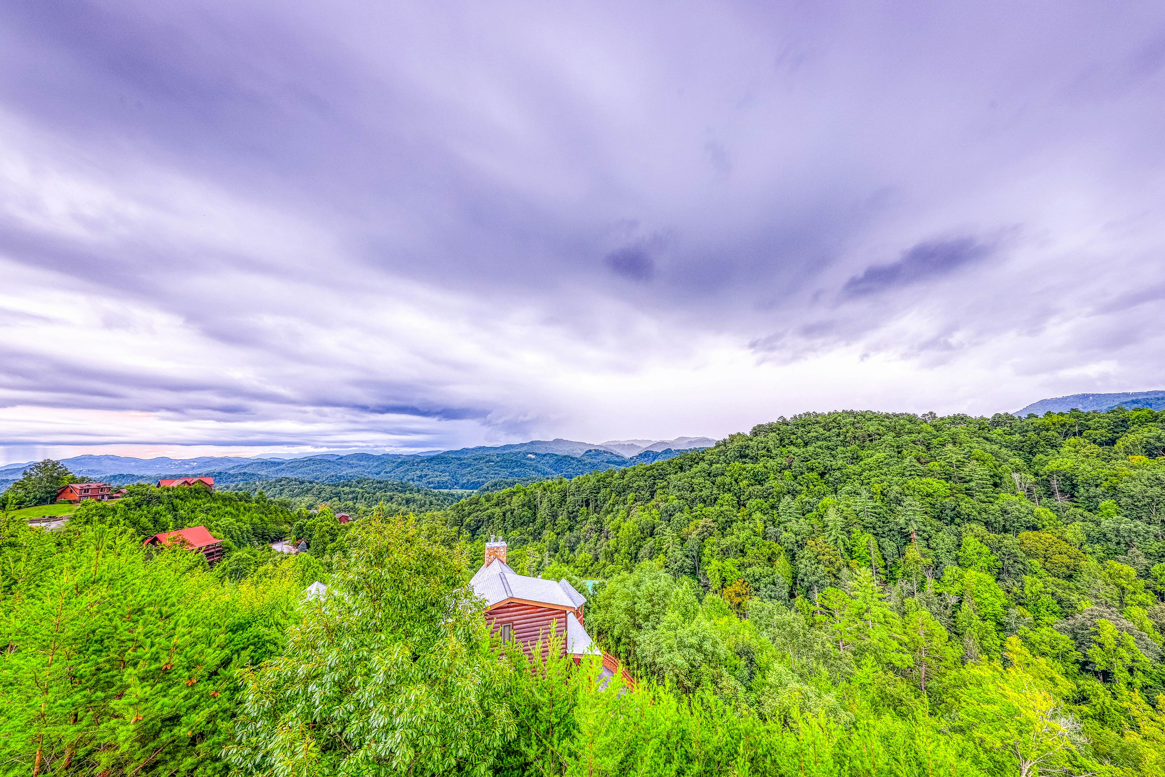 Mtn Getaway, Sleeps 12・Spectacular Views・Hot Tub