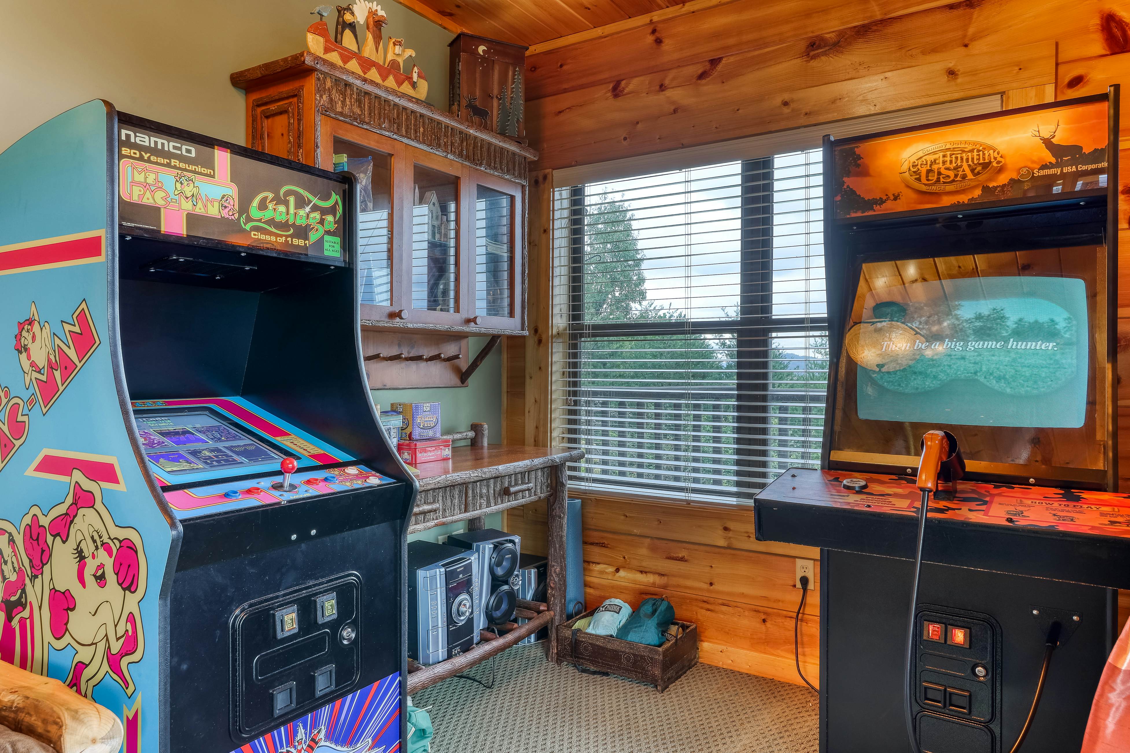 Mtn Getaway, Sleeps 12・Spectacular Views・Hot Tub