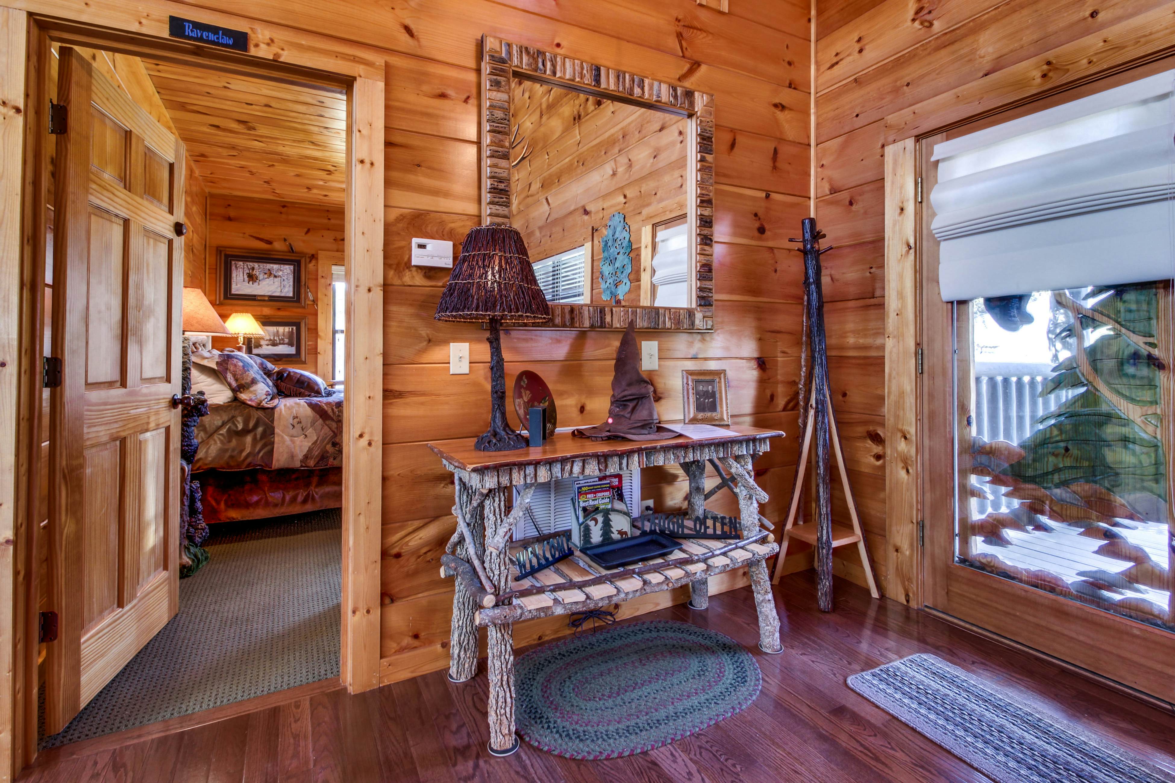 Mtn Getaway, Sleeps 12・Spectacular Views・Hot Tub