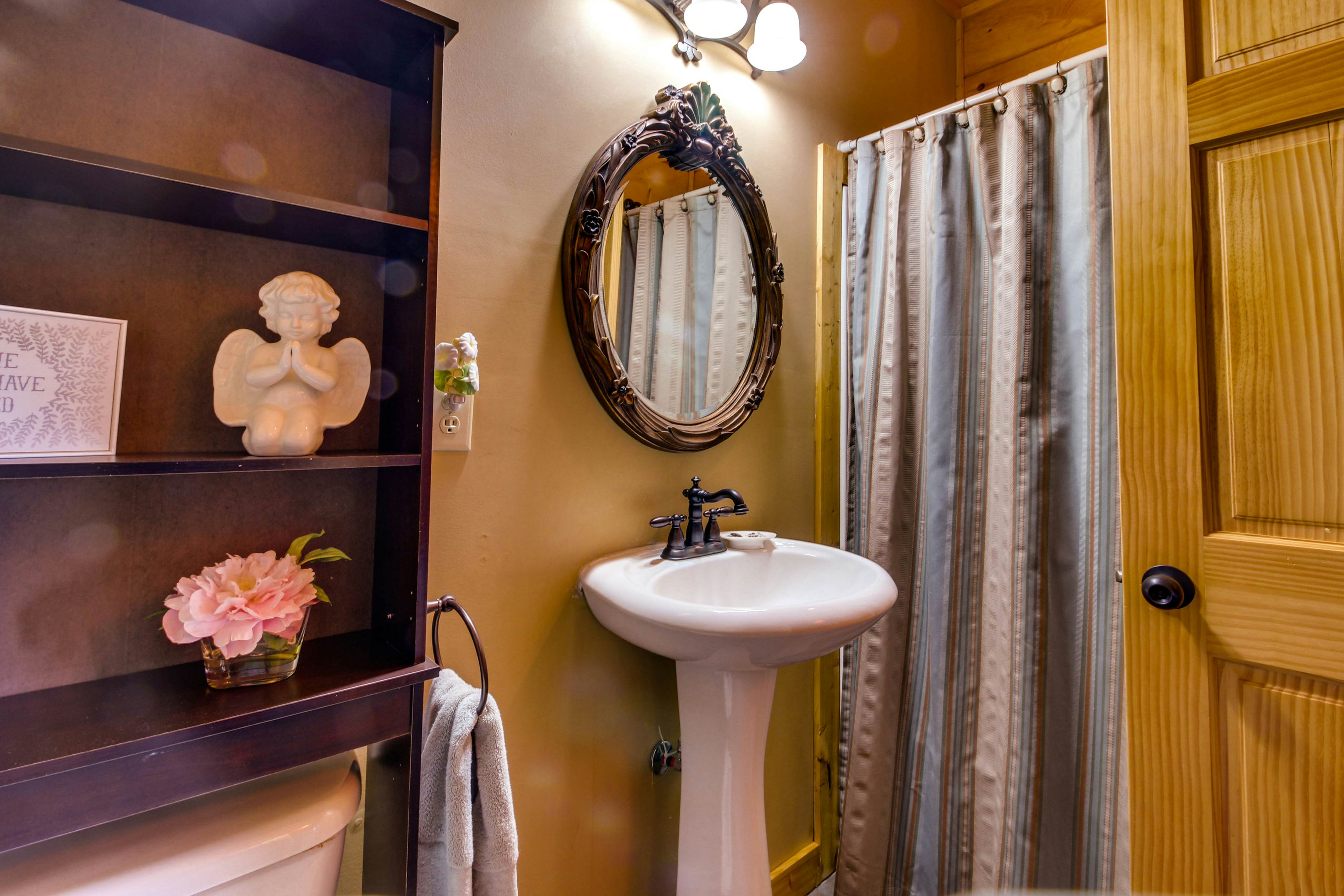 Mtn Getaway, Sleeps 12・Spectacular Views・Hot Tub