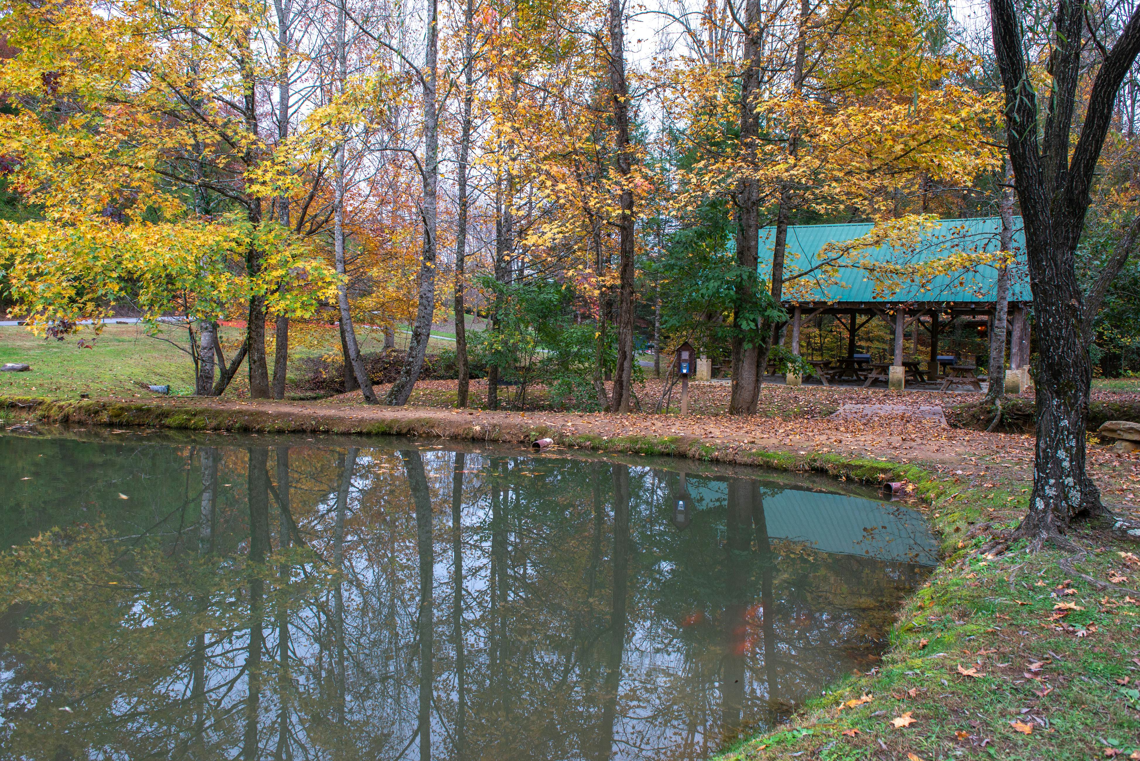 Mtn Getaway, Sleeps 12・Spectacular Views・Hot Tub