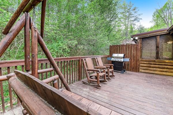 Log Cabin, Sleeps 9・Hot Tub・Home Theater・Games