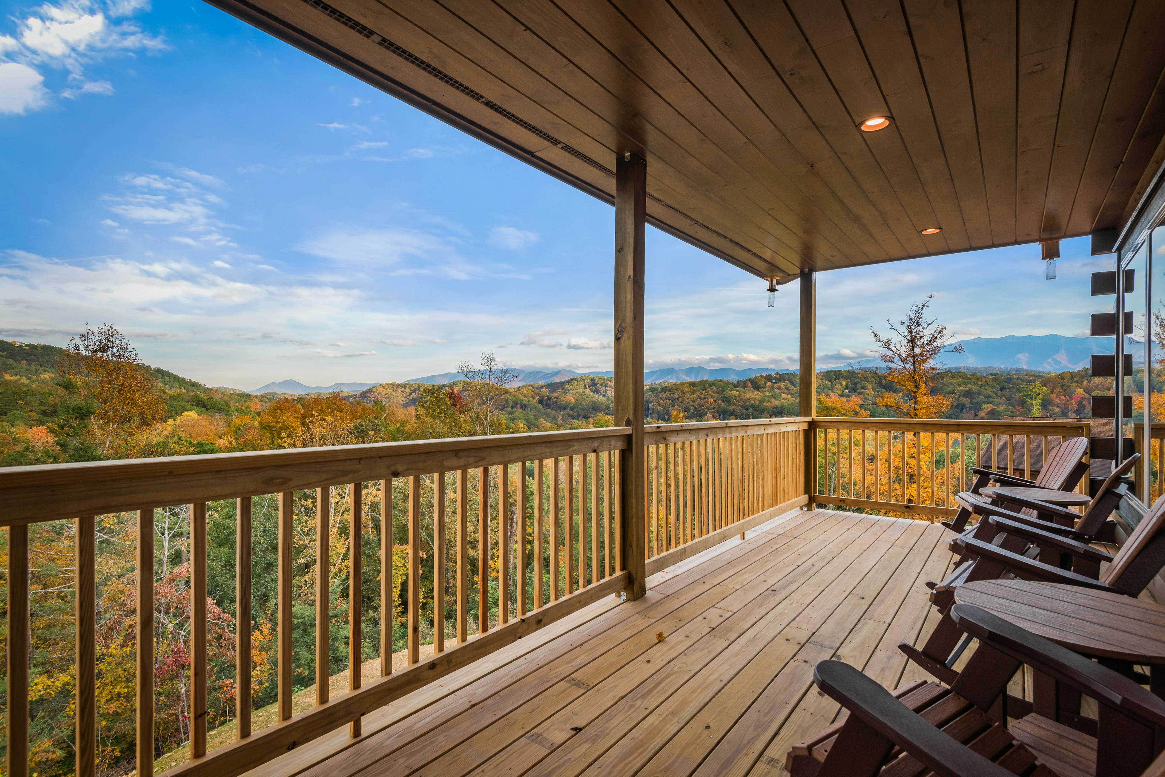 Luxe Mountain-View Cabin w/Hot Tub, Game Room & Theater +Free Attraction Tickets