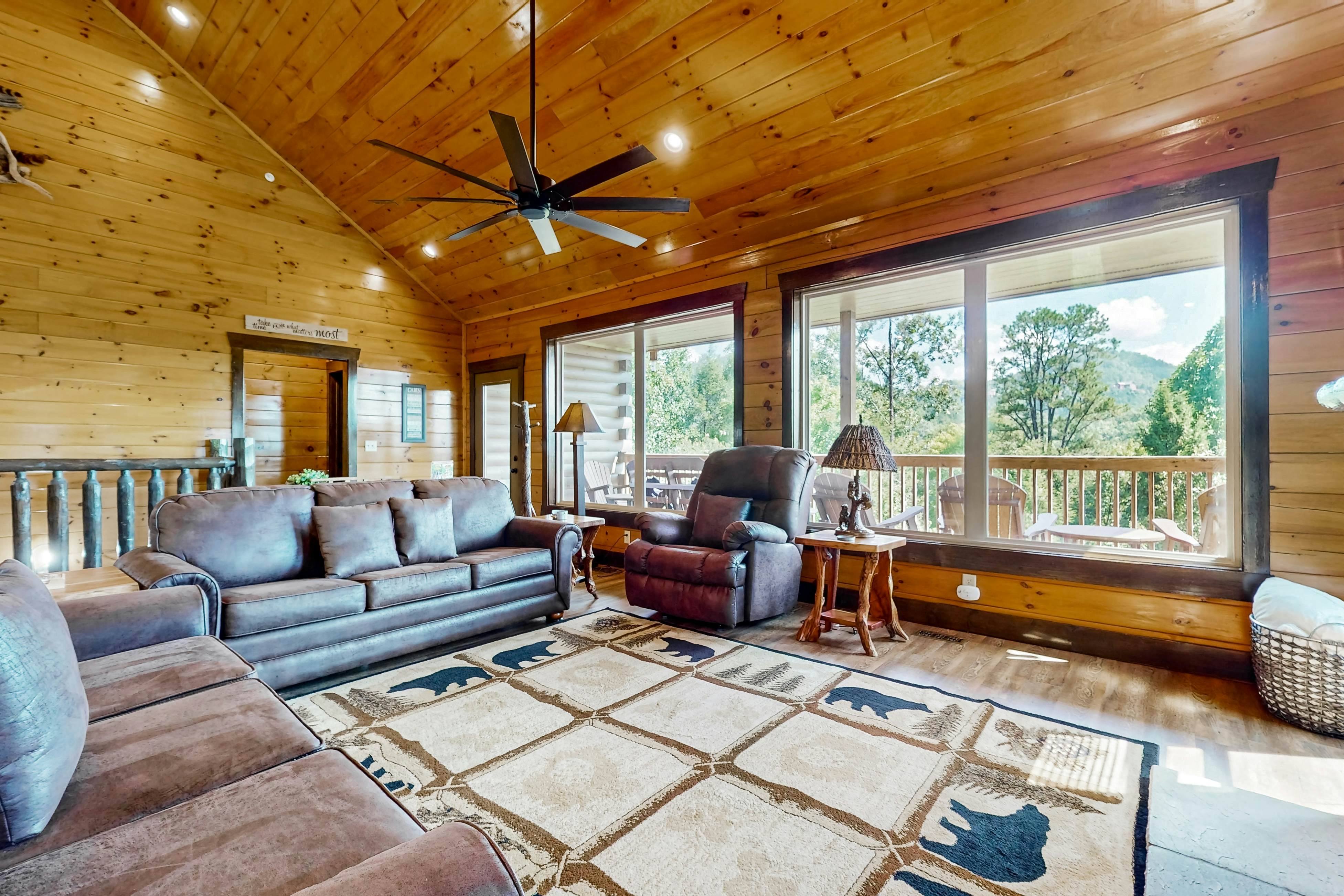 Luxe Mountain-View Cabin w/Hot Tub, Game Room & Theater +Free Attraction Tickets