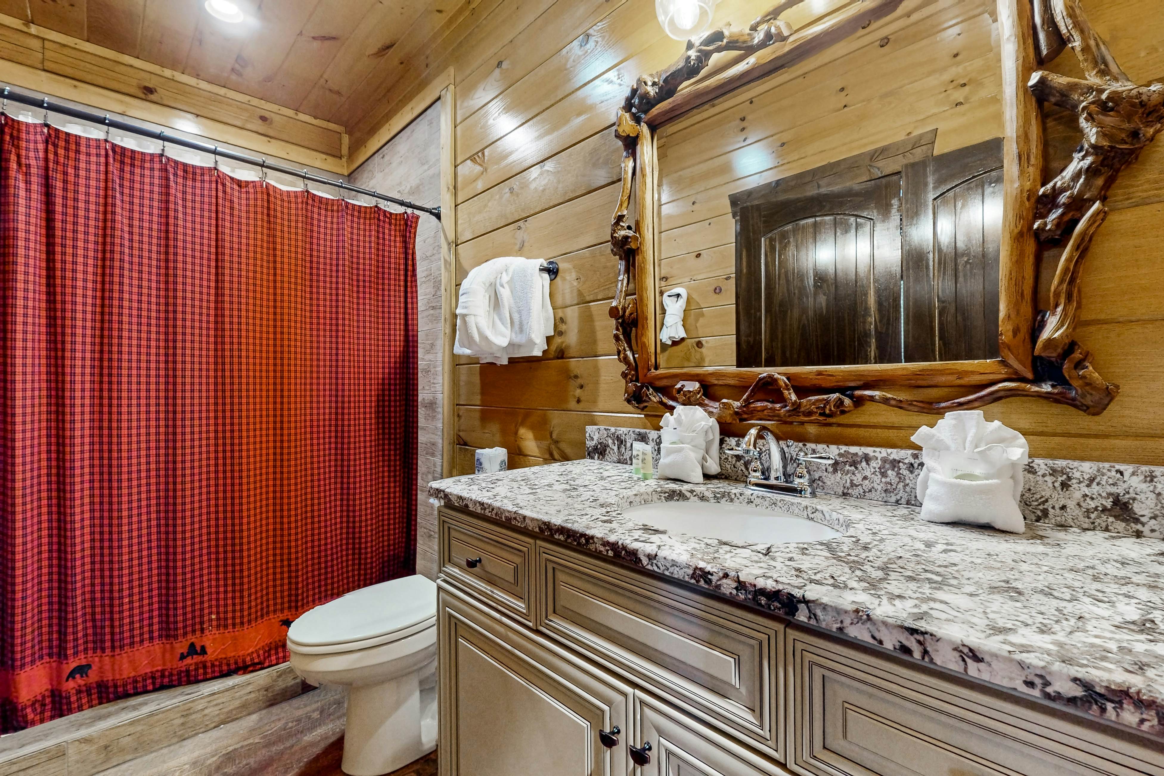 Luxe Mountain-View Cabin w/Hot Tub, Game Room & Theater +Free Attraction Tickets