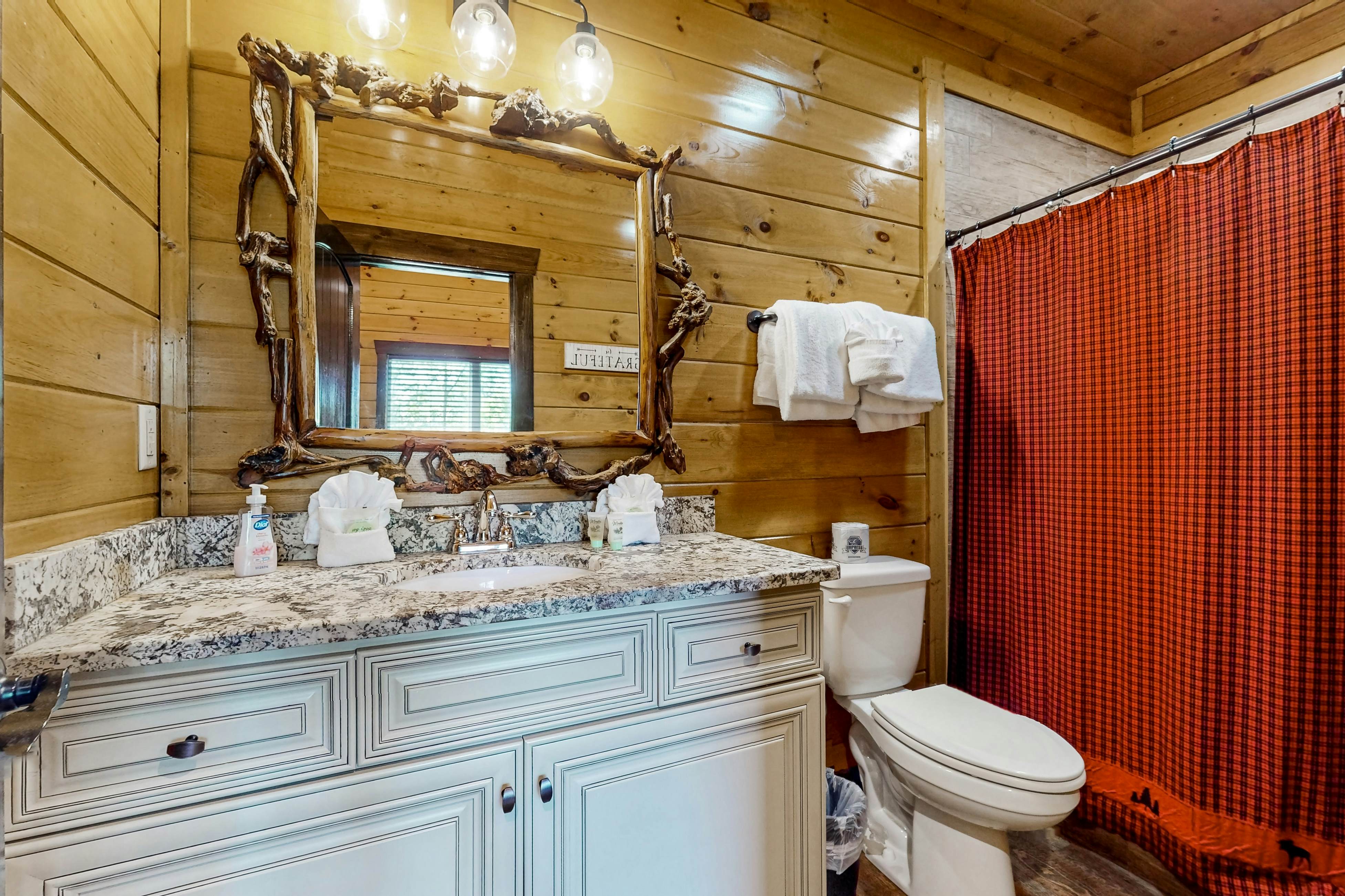 Luxe Mountain-View Cabin w/Hot Tub, Game Room & Theater +Free Attraction Tickets