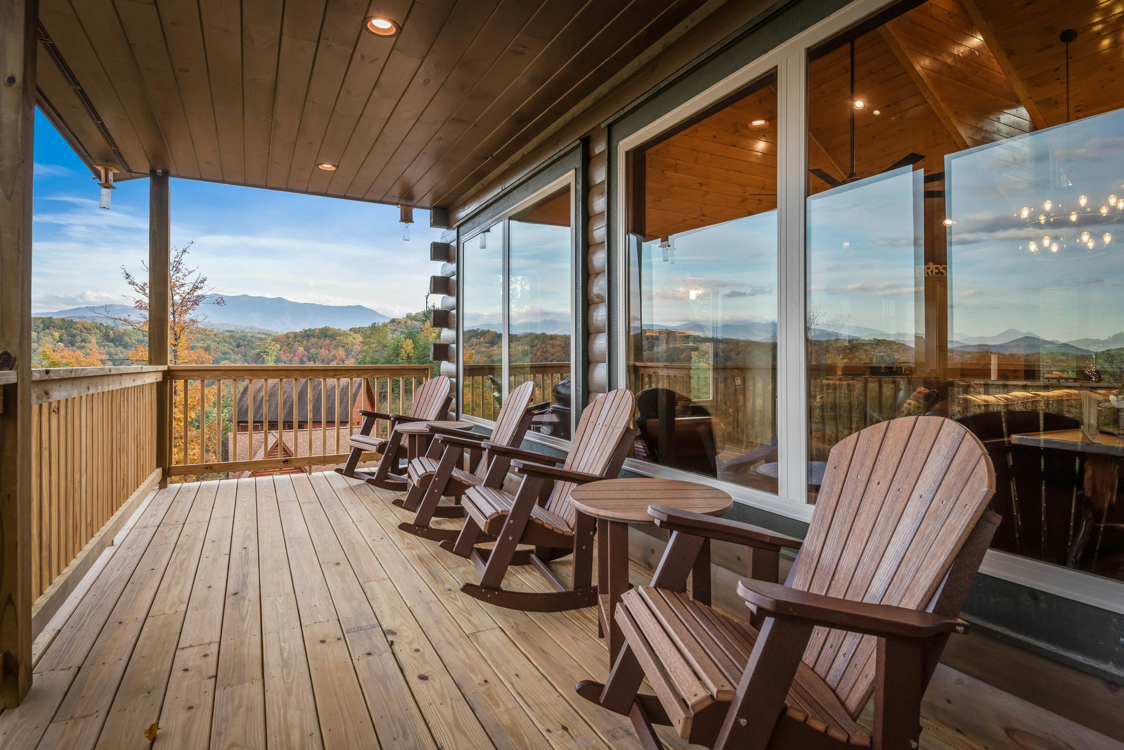Luxe Mountain-View Cabin w/Hot Tub, Game Room & Theater +Free Attraction Tickets