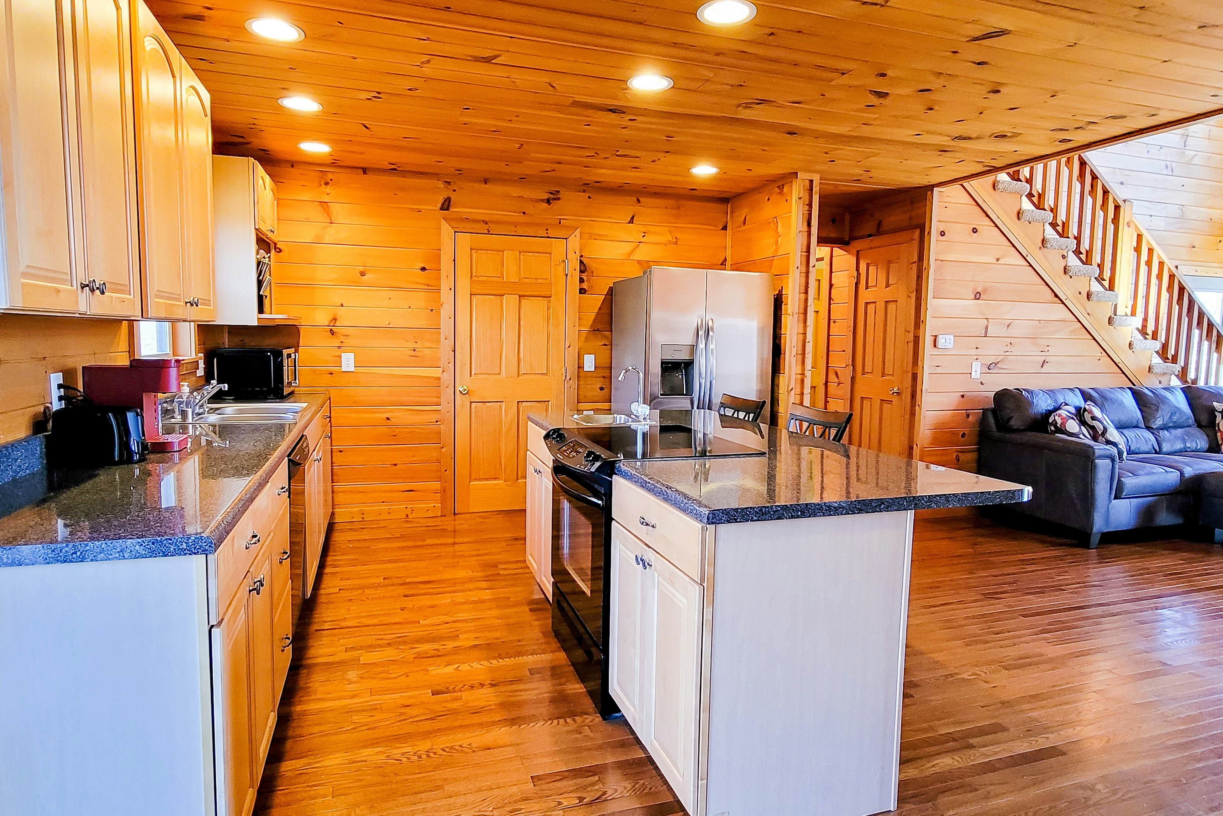 Mountain Home, Sleeps 10・Fireplace・Foosball Table