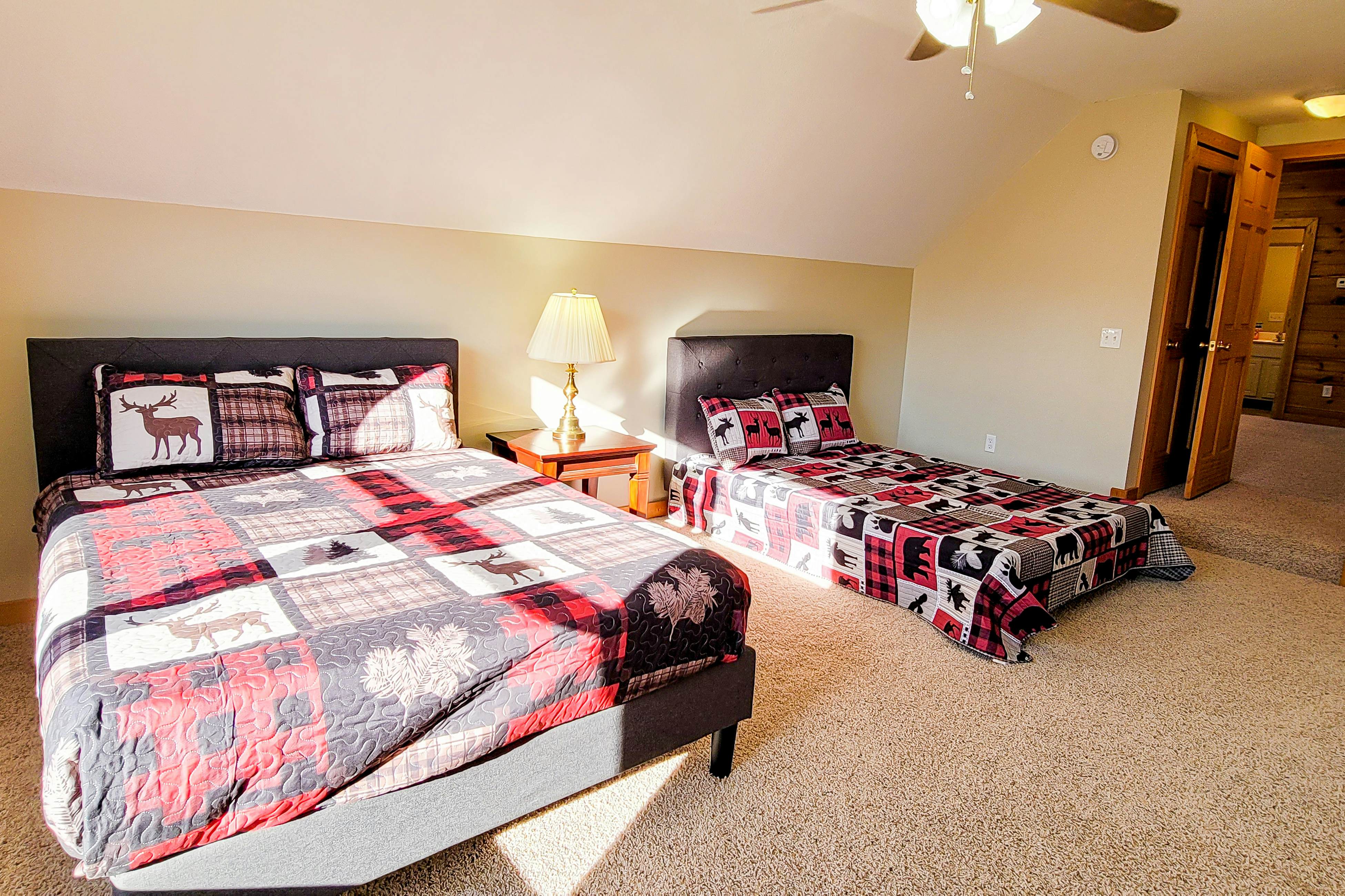 Mountain Home, Sleeps 10・Fireplace・Foosball Table