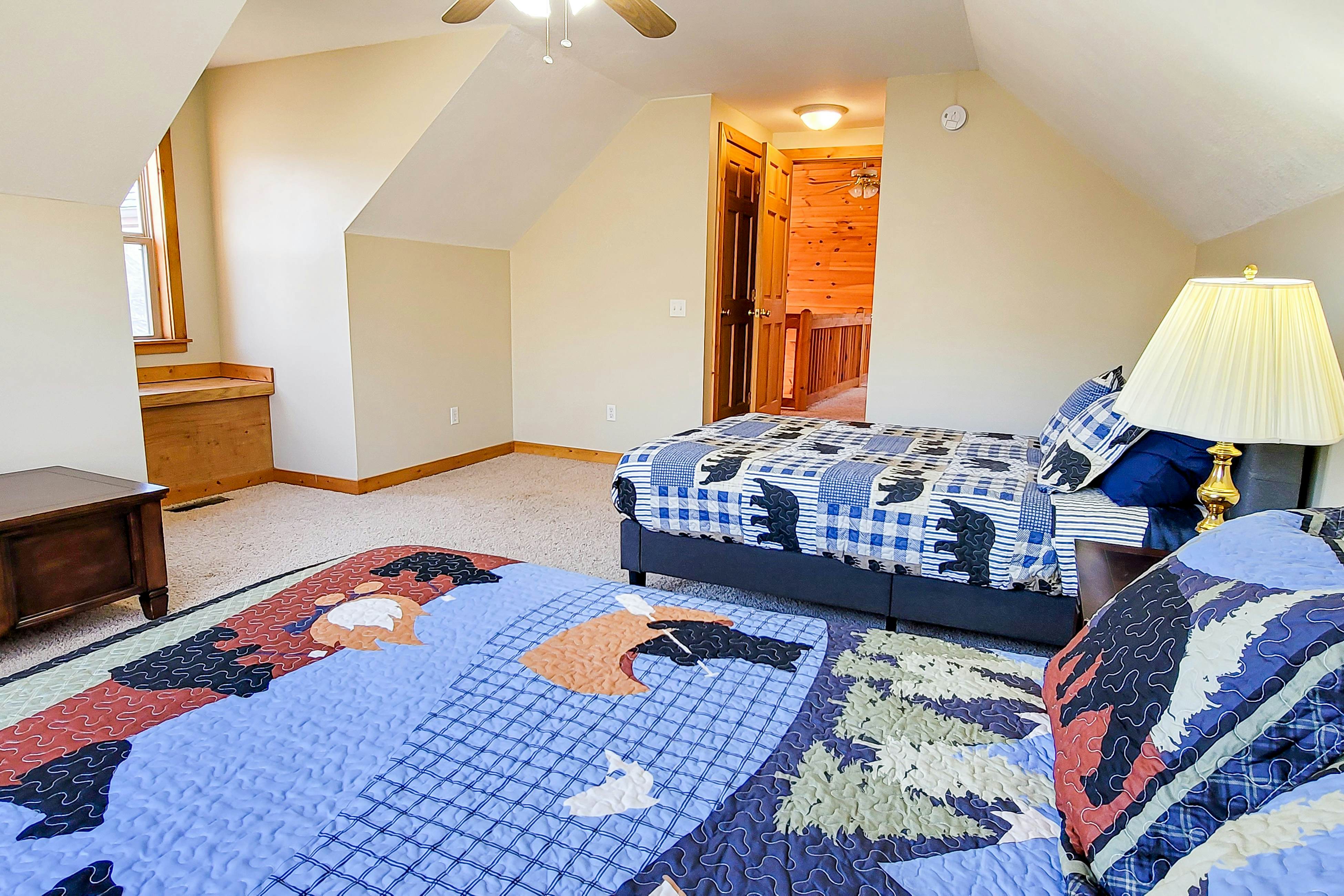 Mountain Home, Sleeps 10・Fireplace・Foosball Table