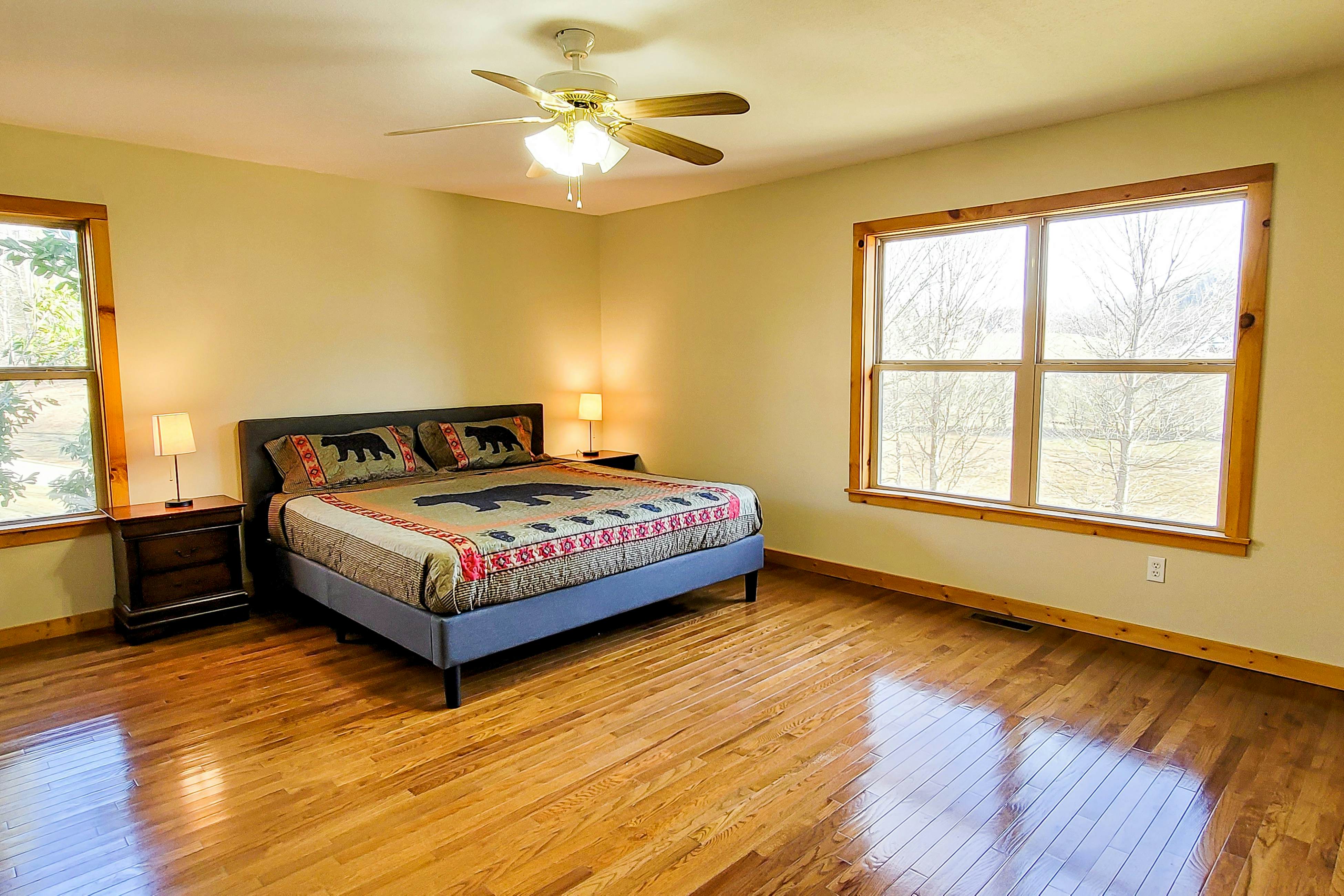 Mountain Home, Sleeps 10・Fireplace・Foosball Table