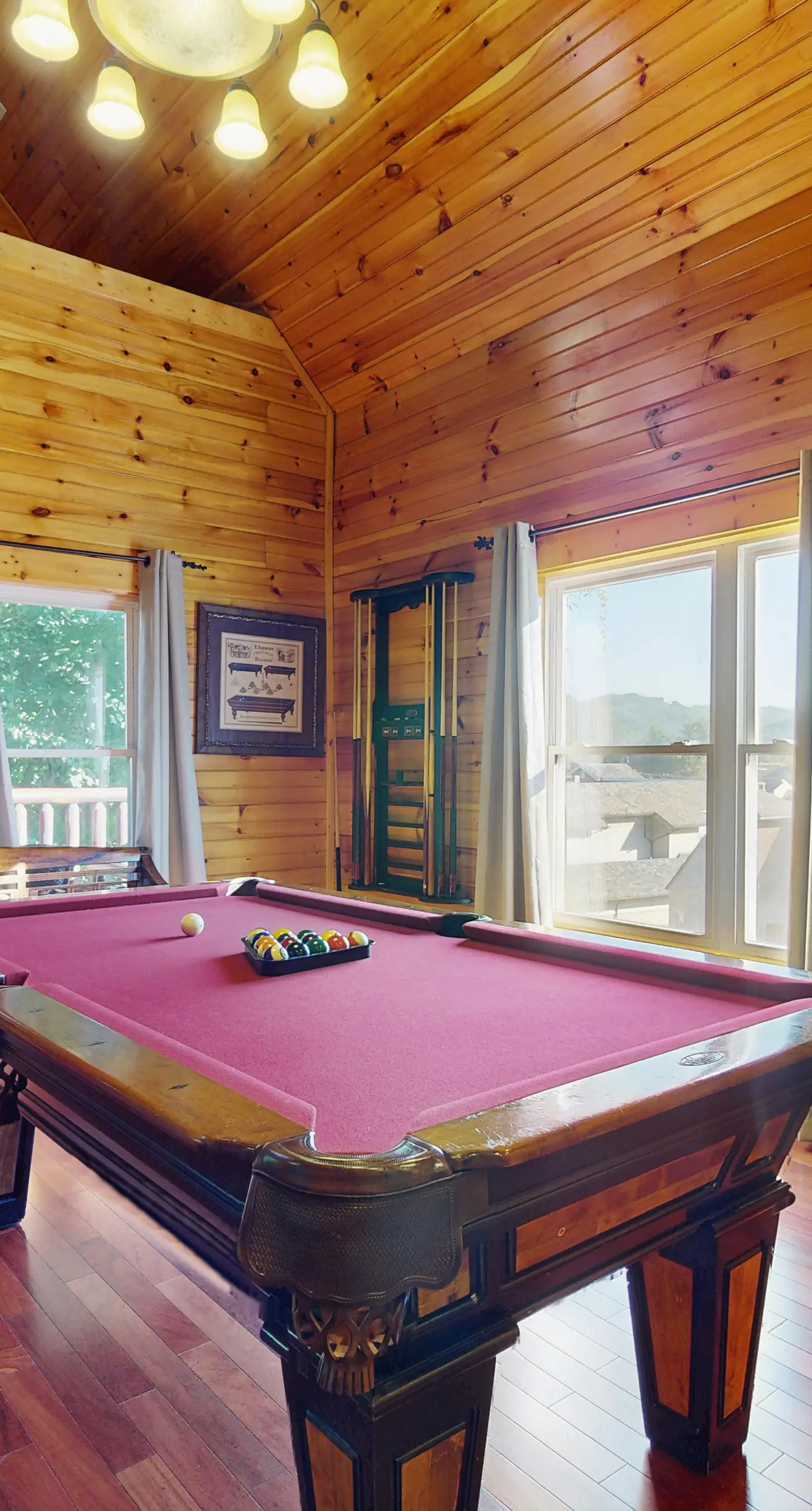 Centrally Located Cabin, Sleeps 6・Pool Table・Views