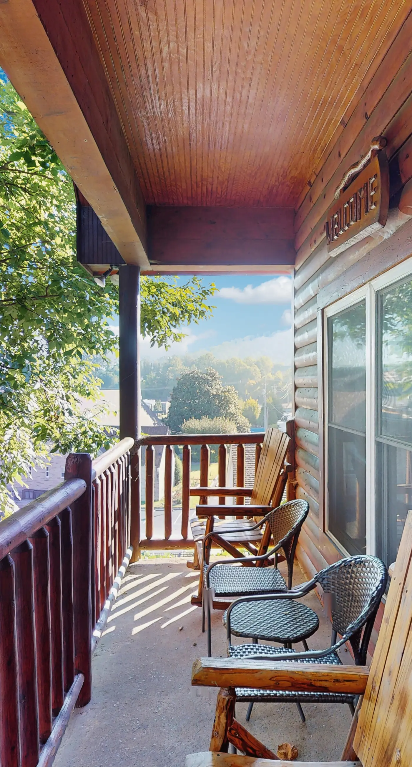 Centrally Located Cabin, Sleeps 6・Pool Table・Views