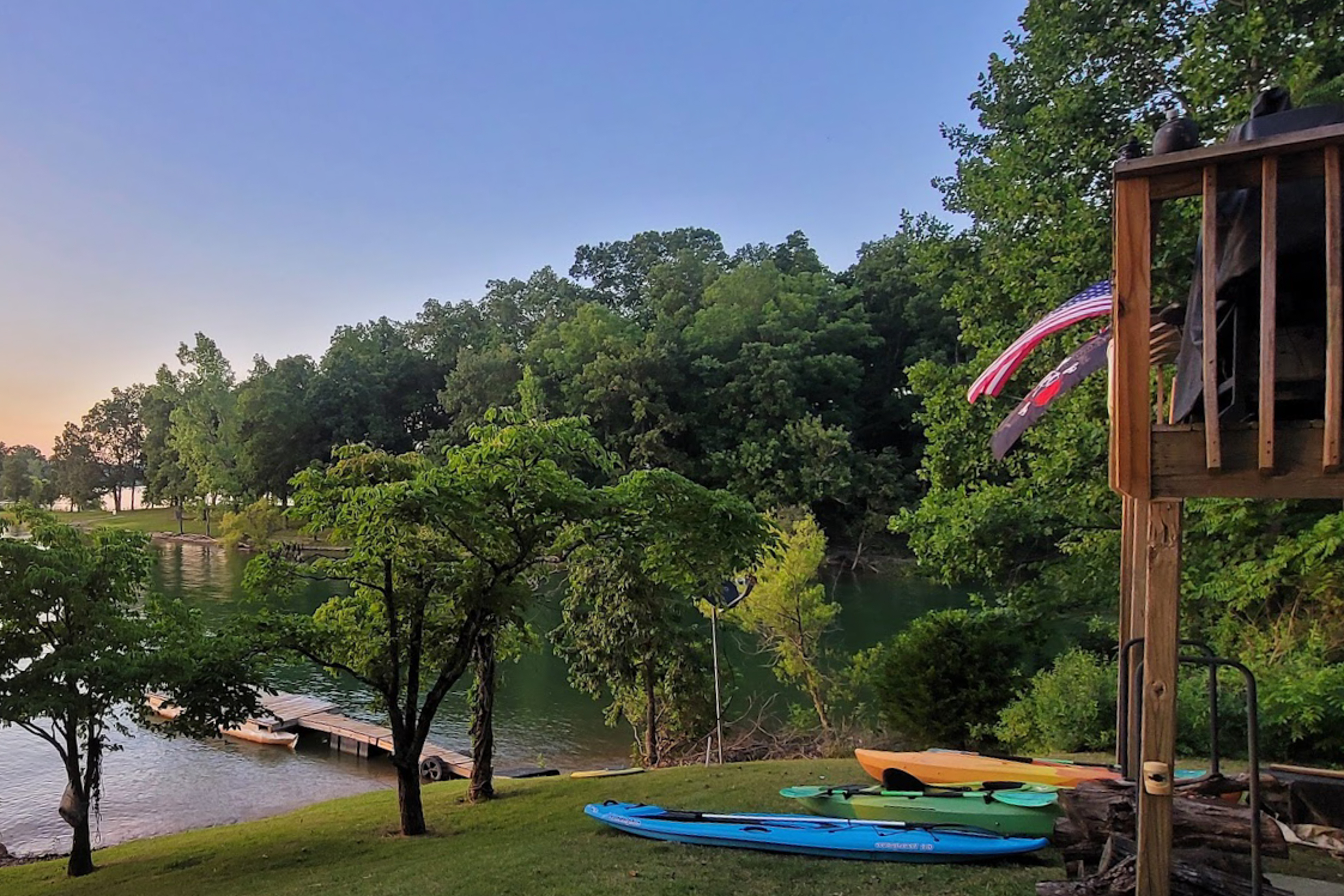 Lakefront Home, Sleeps 10・Amazing Views・Dock