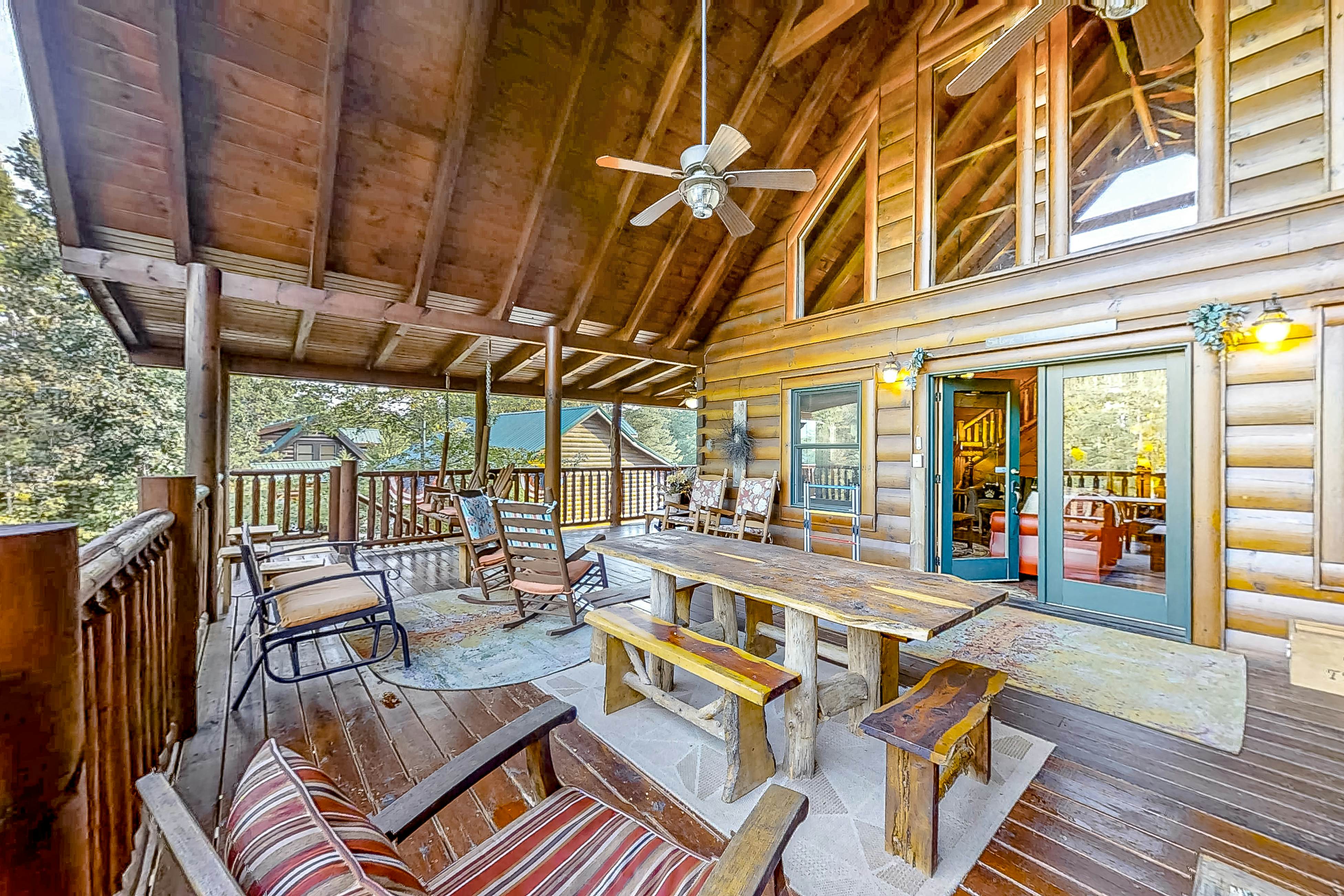 Dog Welcome Cabin, Sleeps 8・Hot Tub・Community Pool