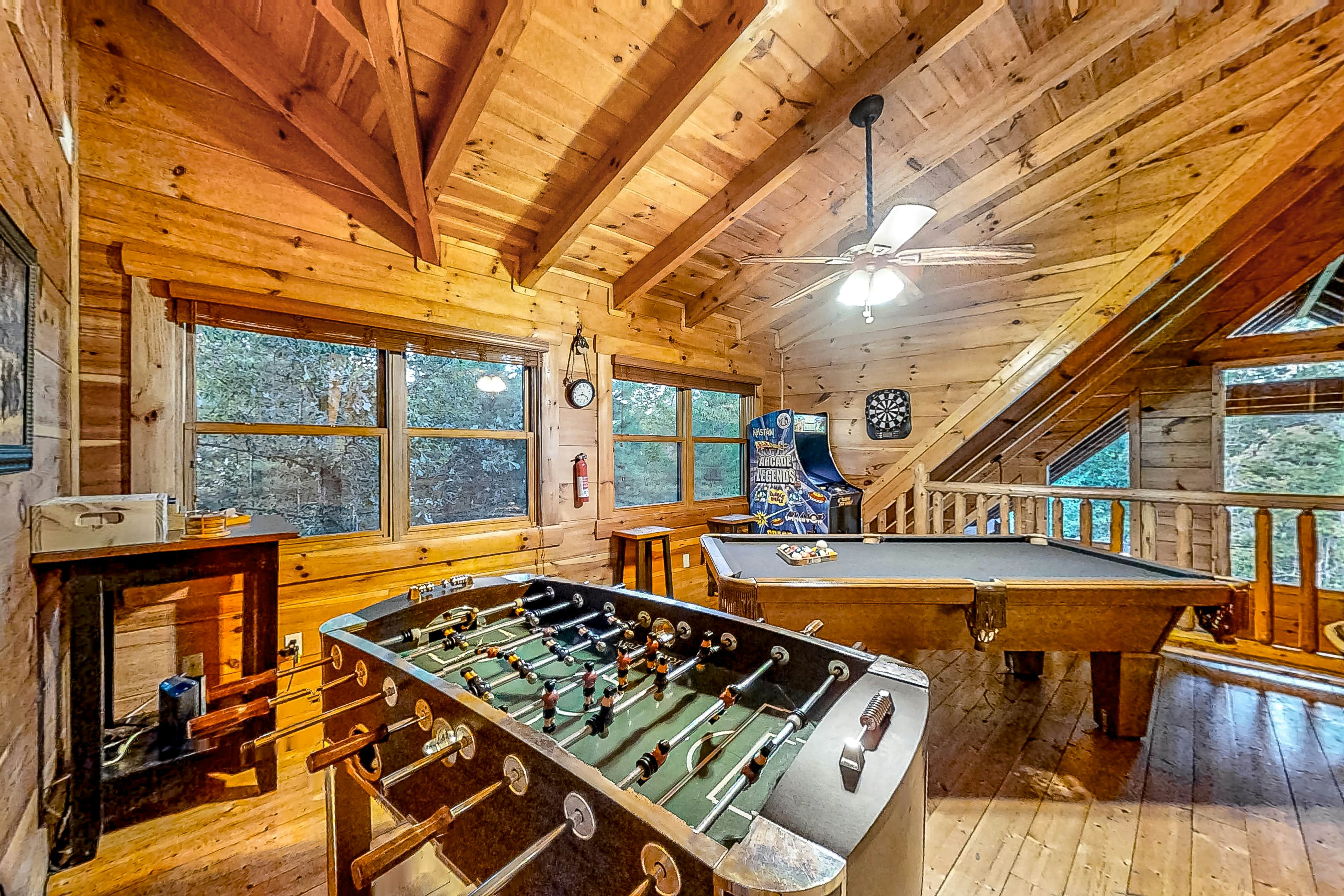 Dog Welcome Cabin, Sleeps 8・Hot Tub・Community Pool