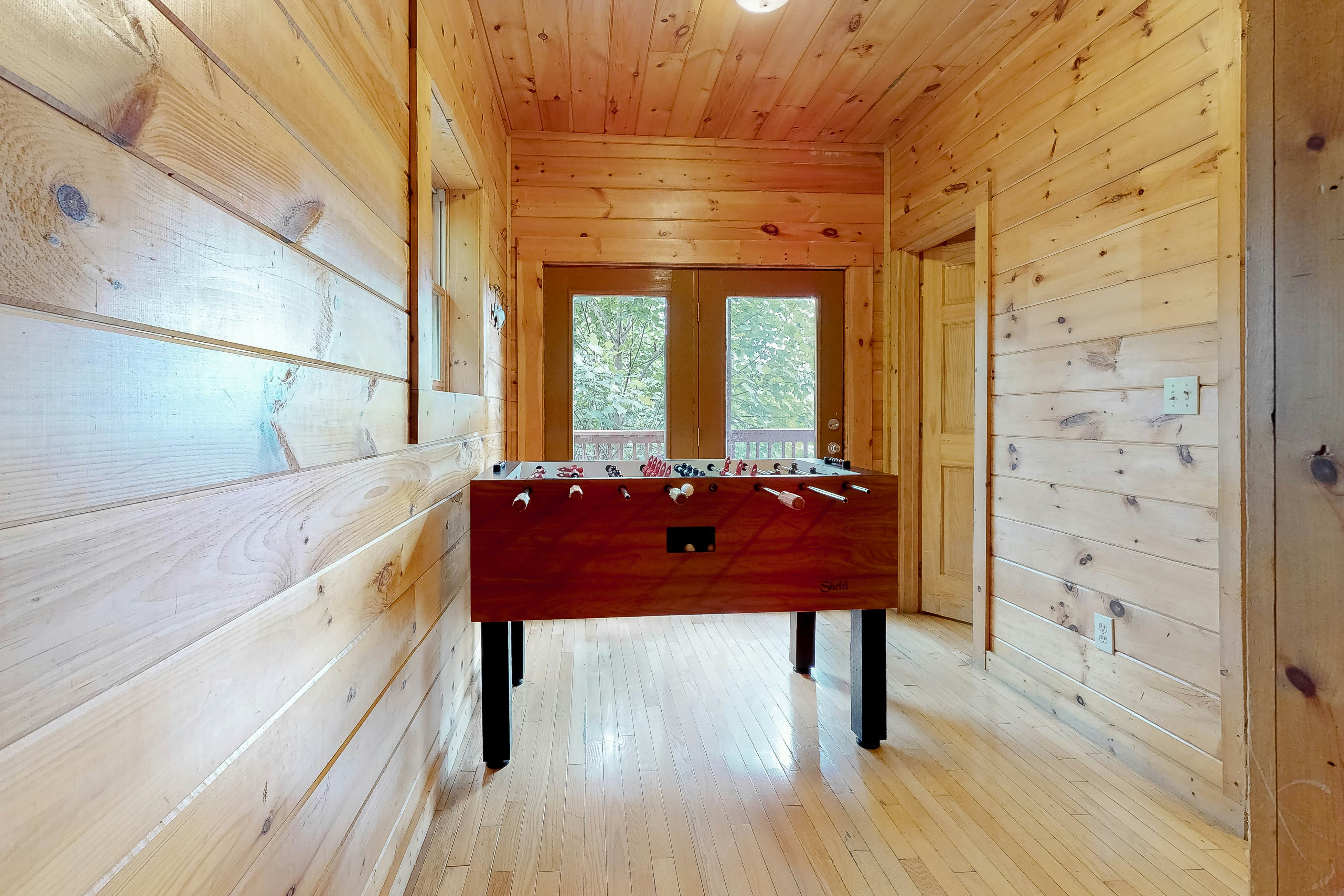 Dollywood Cabin W Mtn View, Sleeps 12・Hot Tub