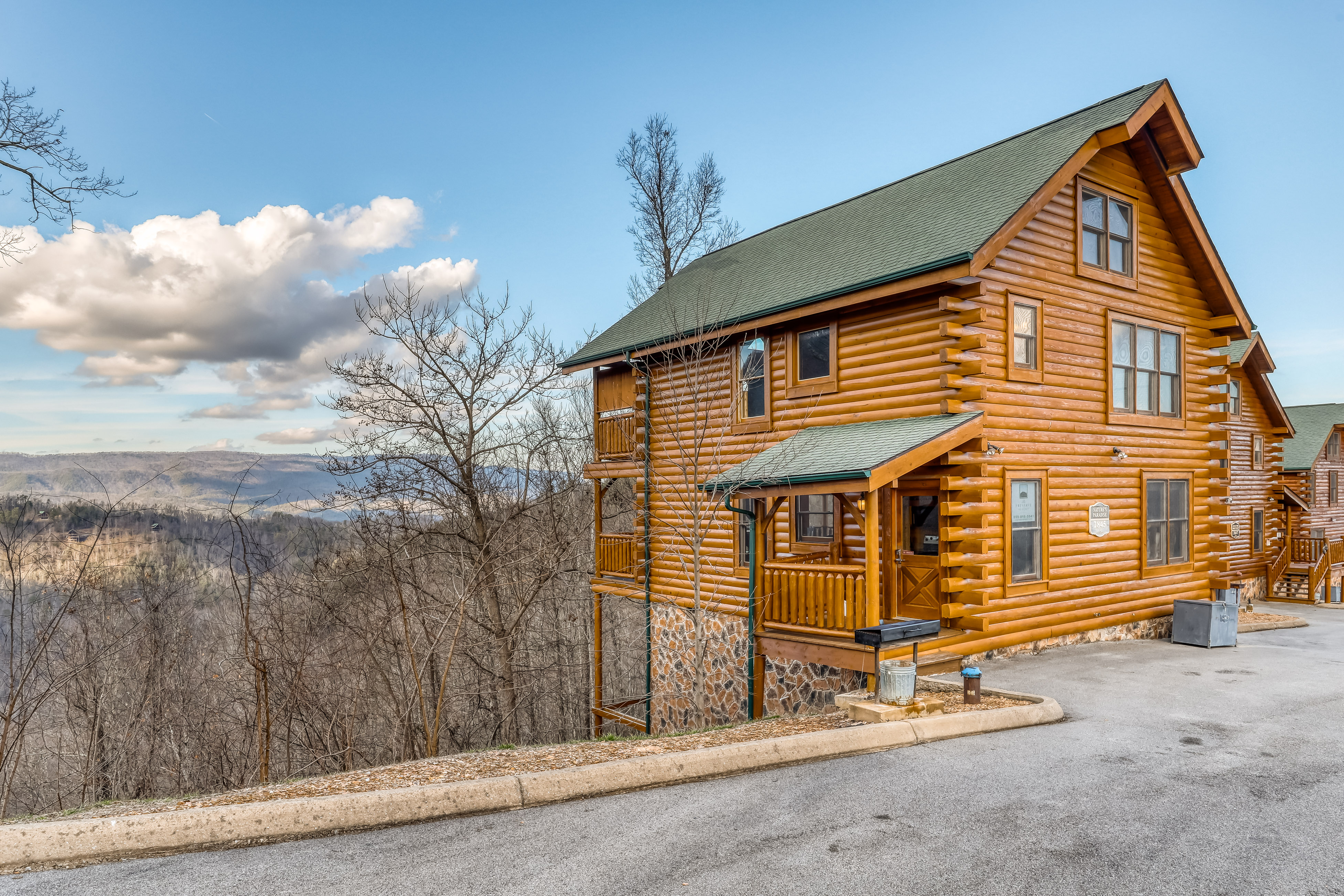 Charming Log cabin, Sleeps 6・Game Room・Hot Tub | 1 Bed Pigeon