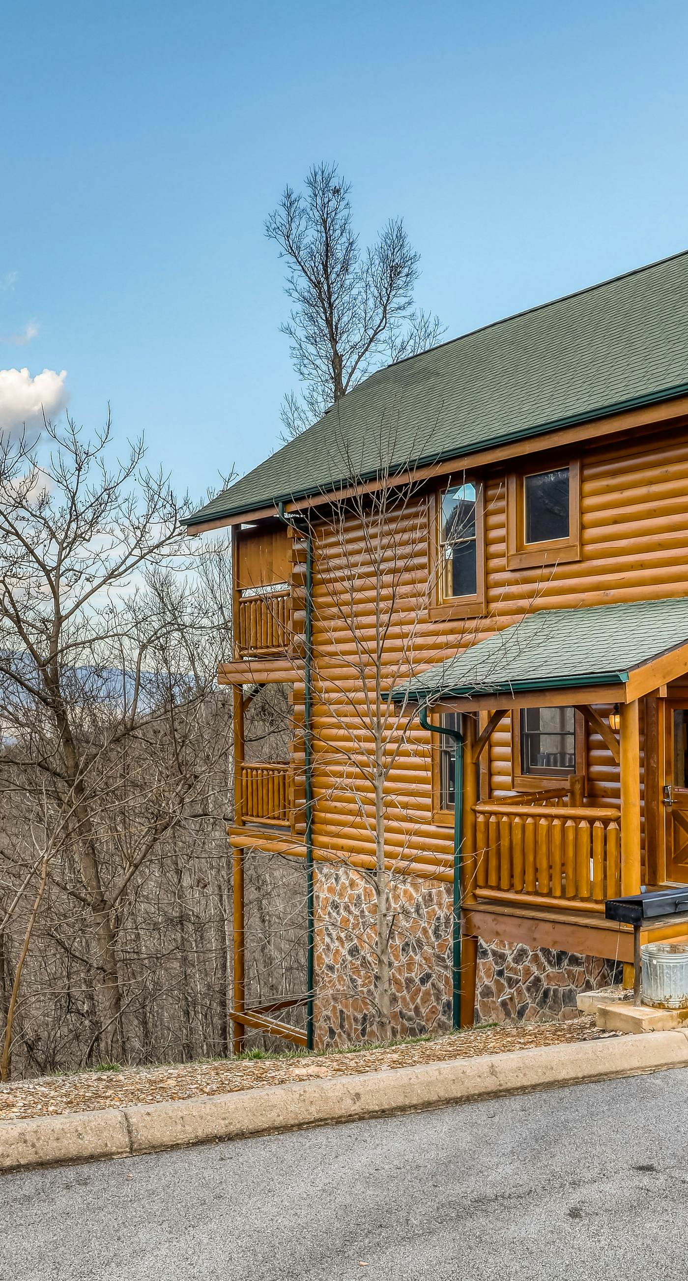 Charming Log cabin, Sleeps 6・Game Room・Hot Tub