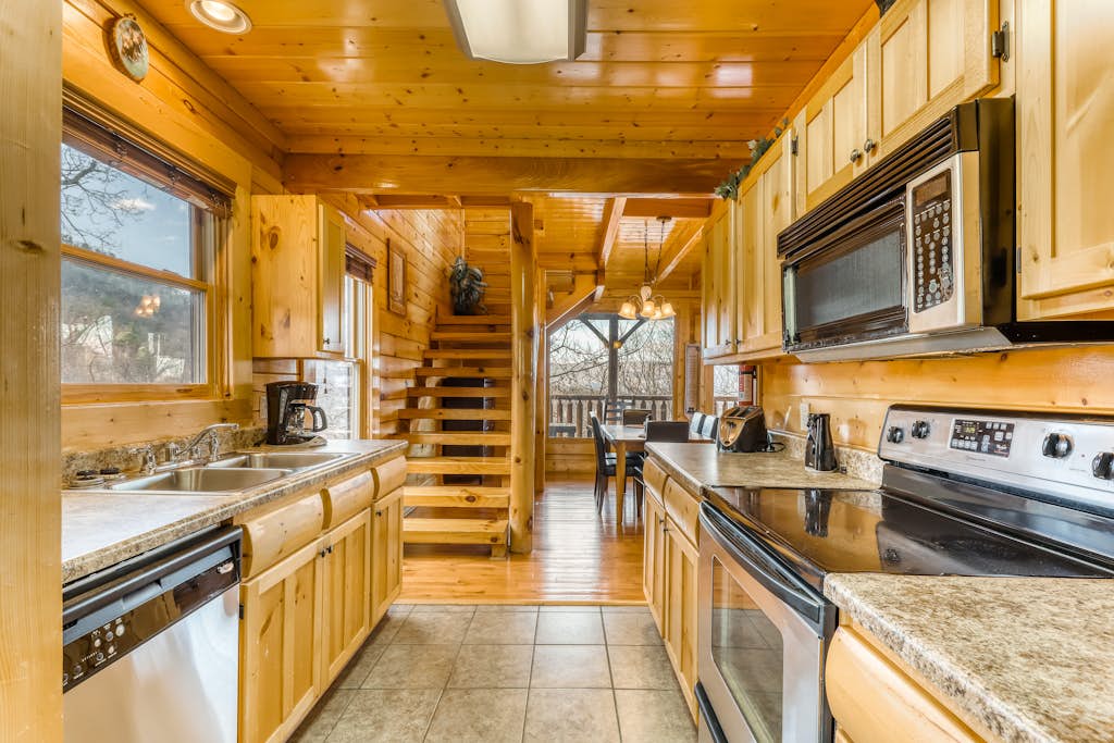 Charming Log cabin, Sleeps 6・Game Room・Hot Tub