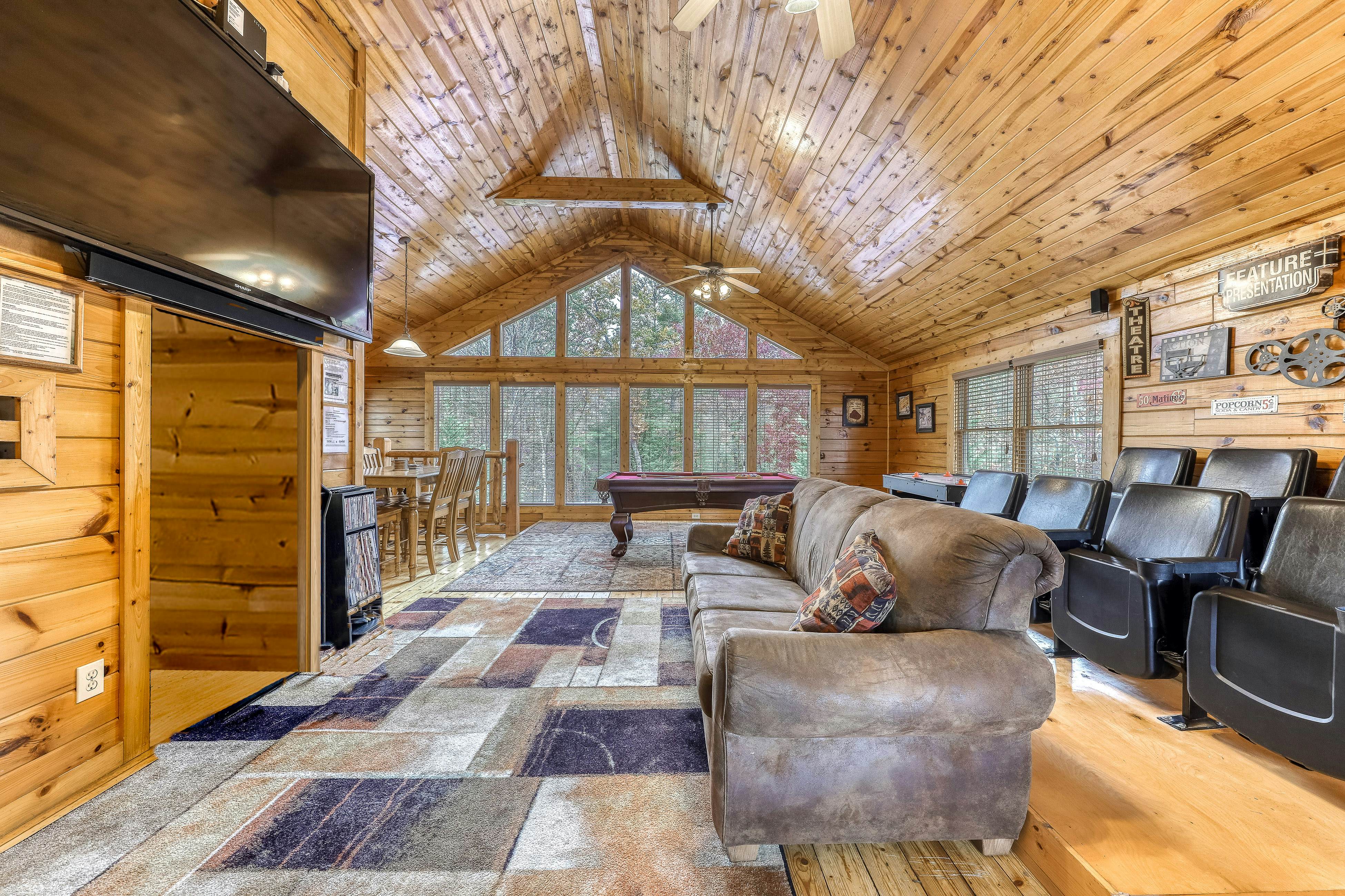 Family Cabin W Mtn View・Near Downtown・Theater