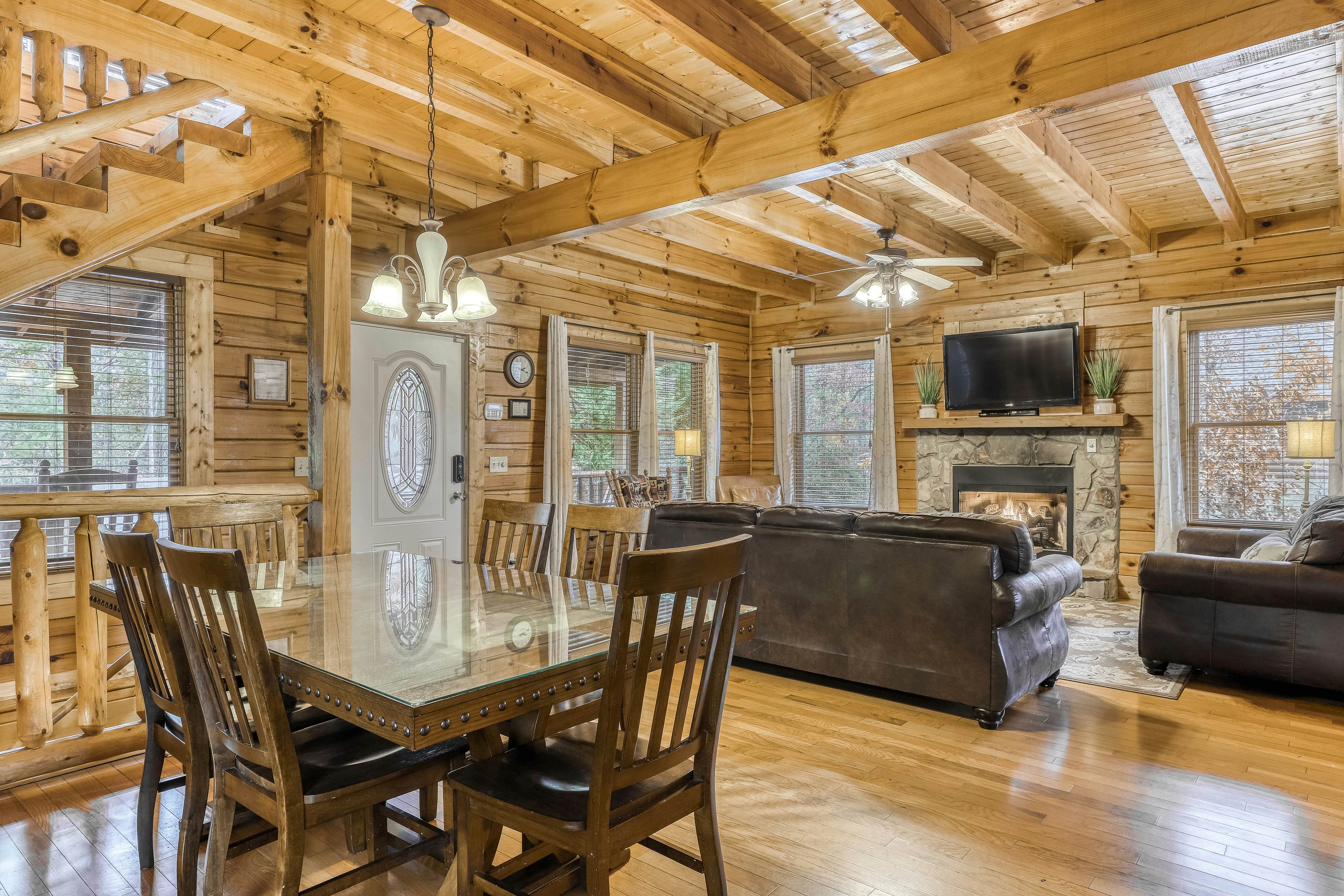 Family Cabin W Mtn View・Near Downtown・Theater