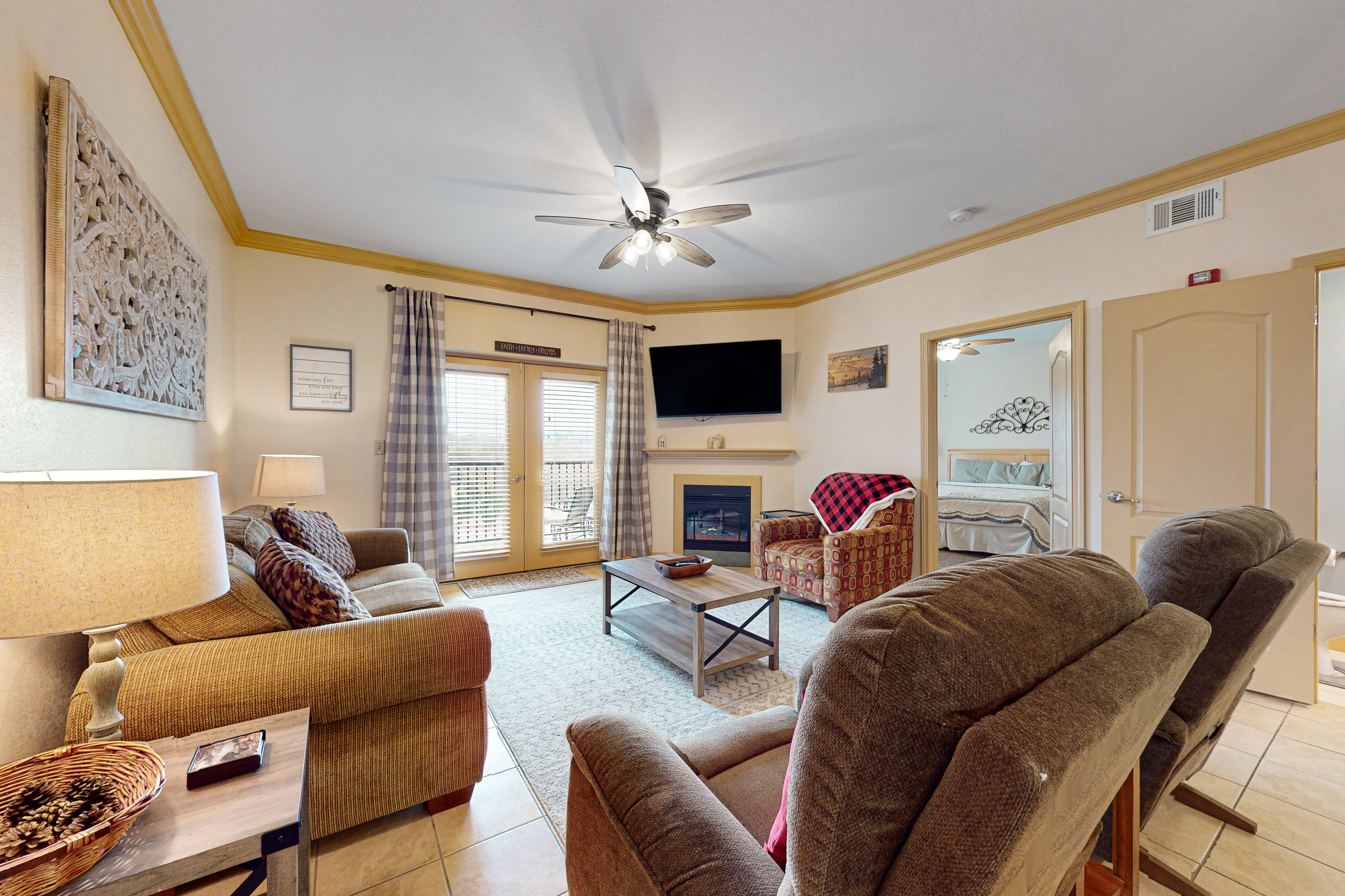 Charming Mtn View Condo, Sleeps 6・2 Pools・Hot Tub