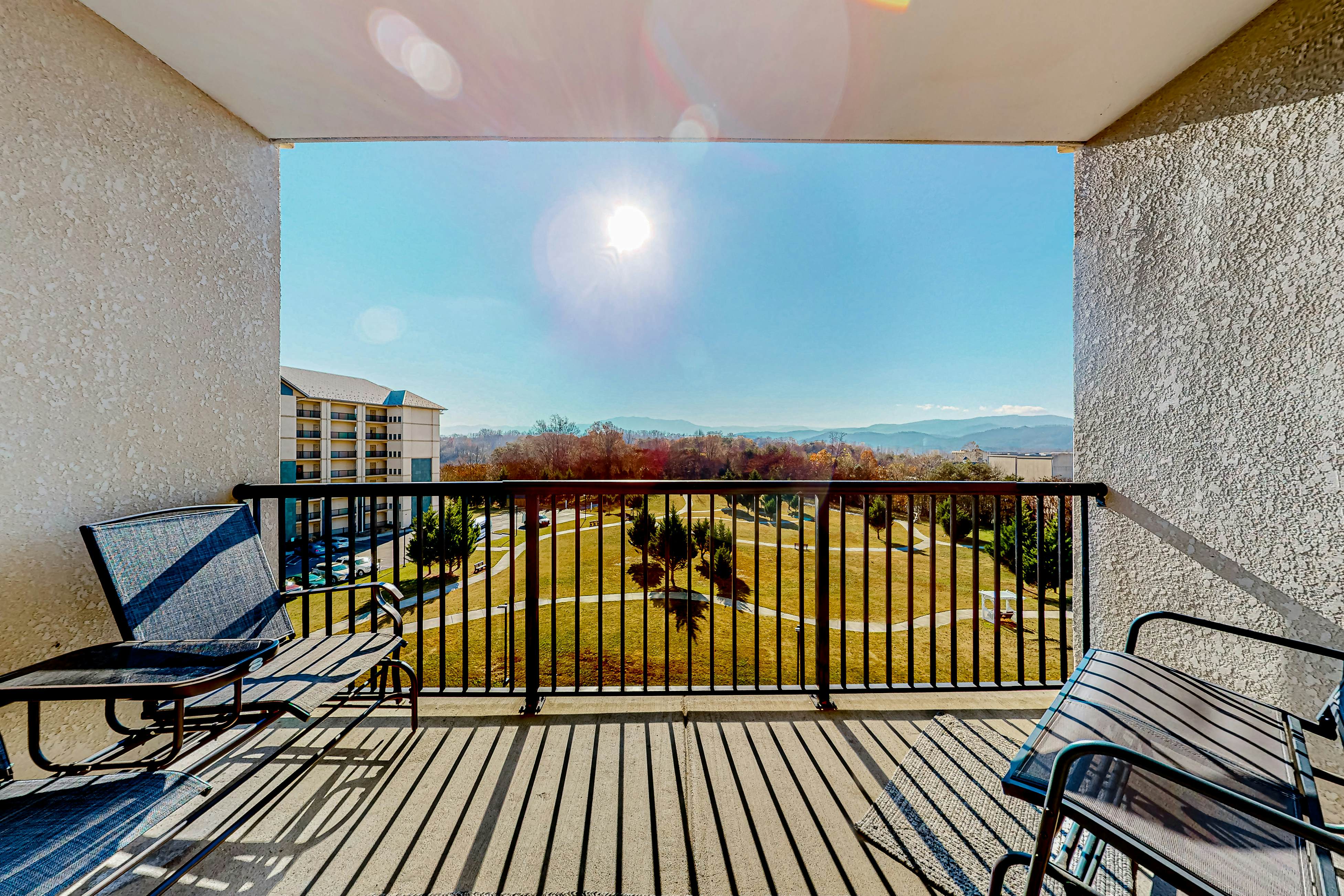 Charming Mtn View Condo, Sleeps 6・2 Pools・Hot Tub