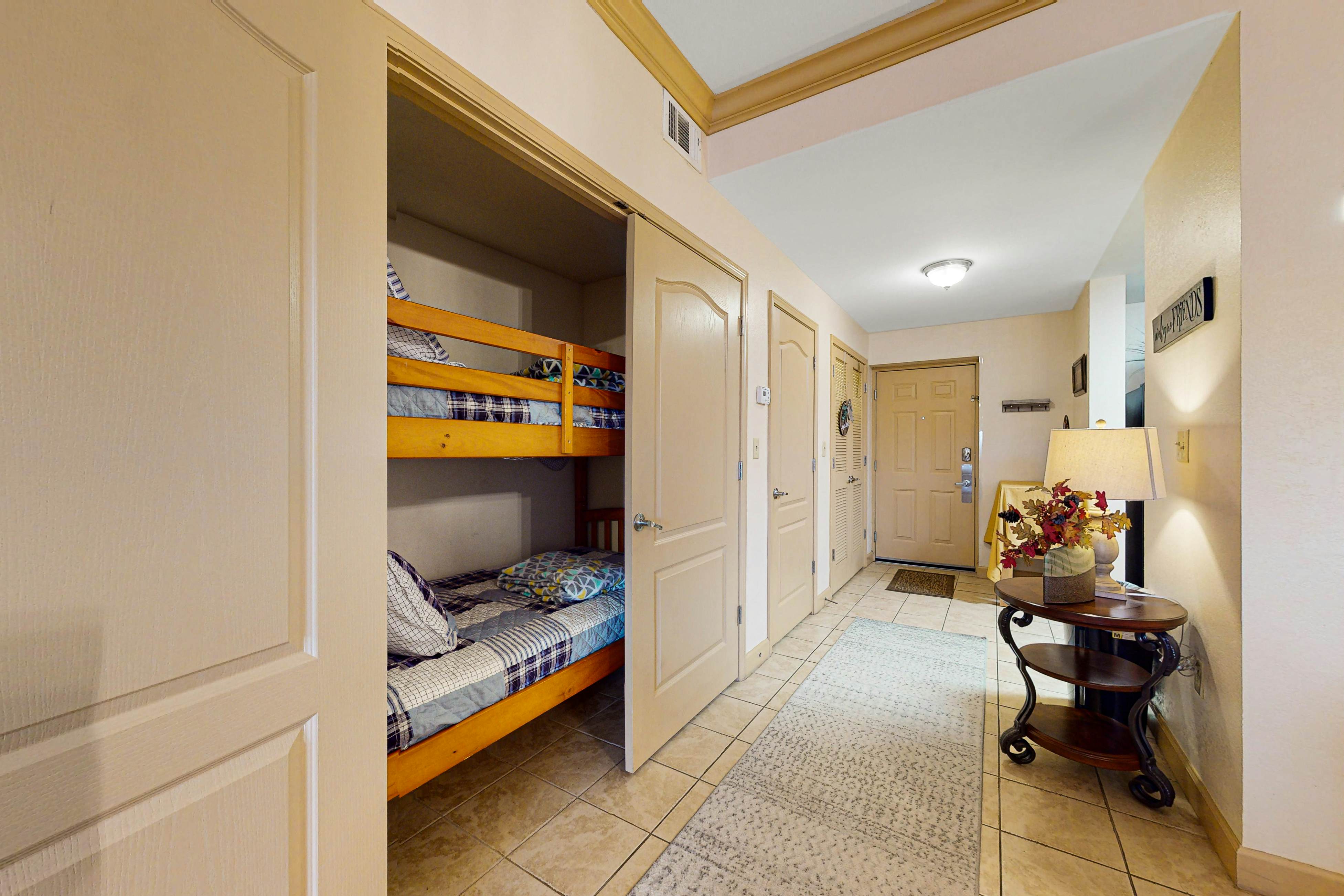 Charming Mtn View Condo, Sleeps 6・2 Pools・Hot Tub