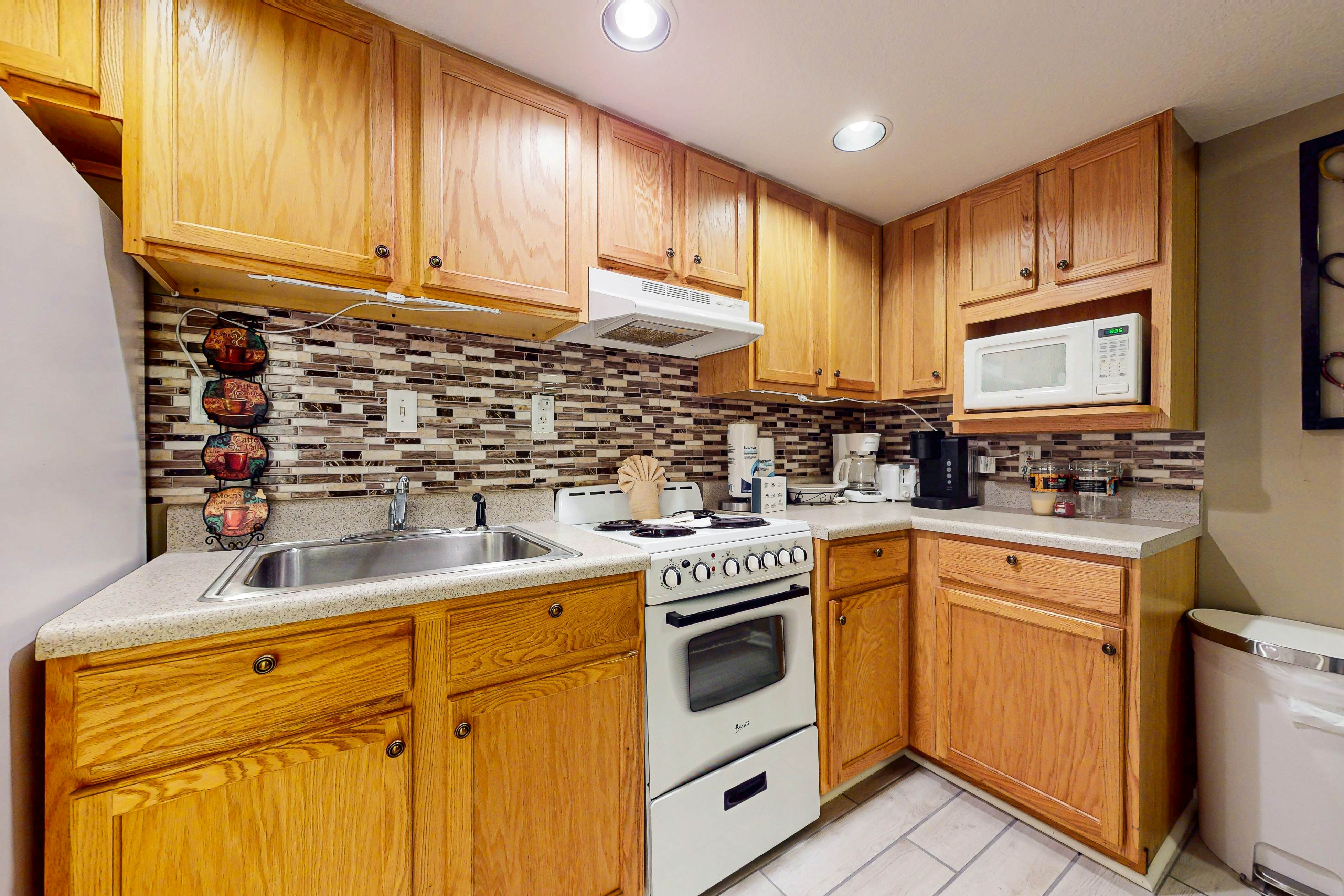 Cozy condo Near Parkway, Sleeps 4・Outdoor Pool