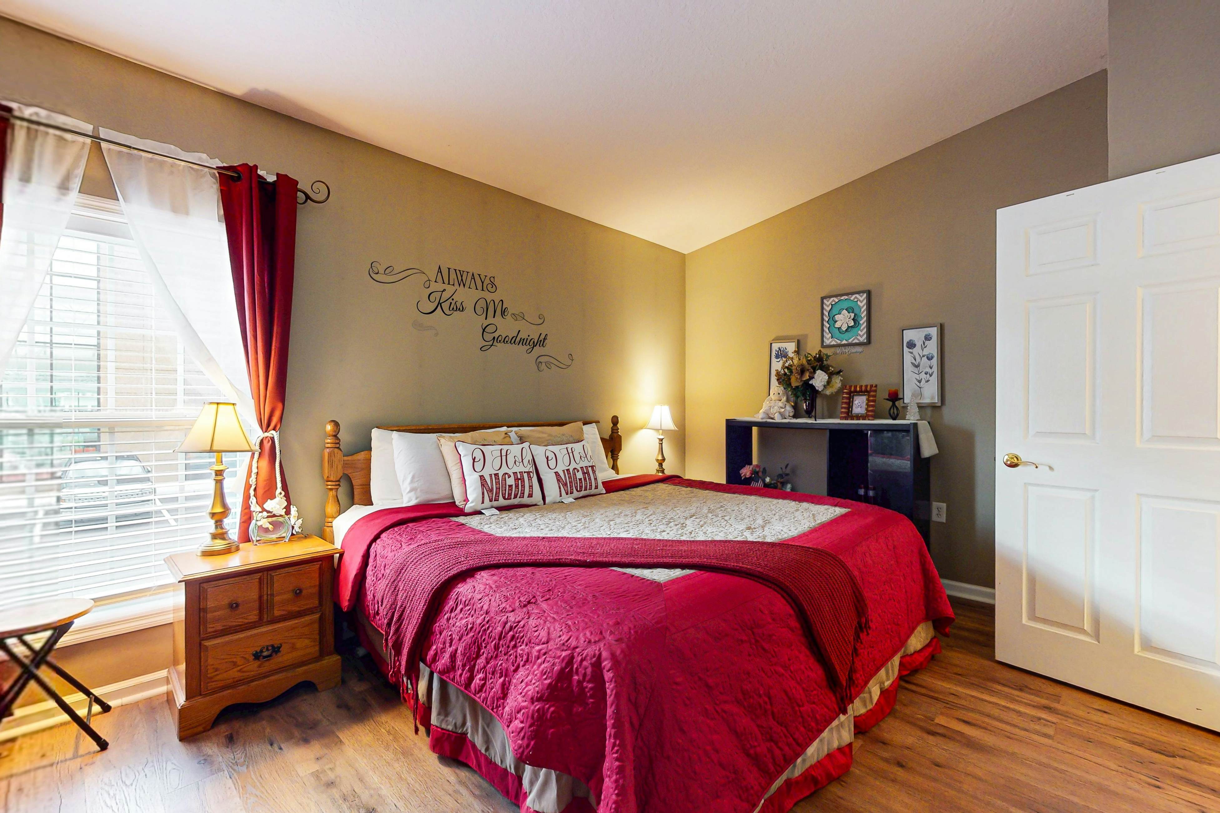 Cozy condo Near Parkway, Sleeps 4・Outdoor Pool