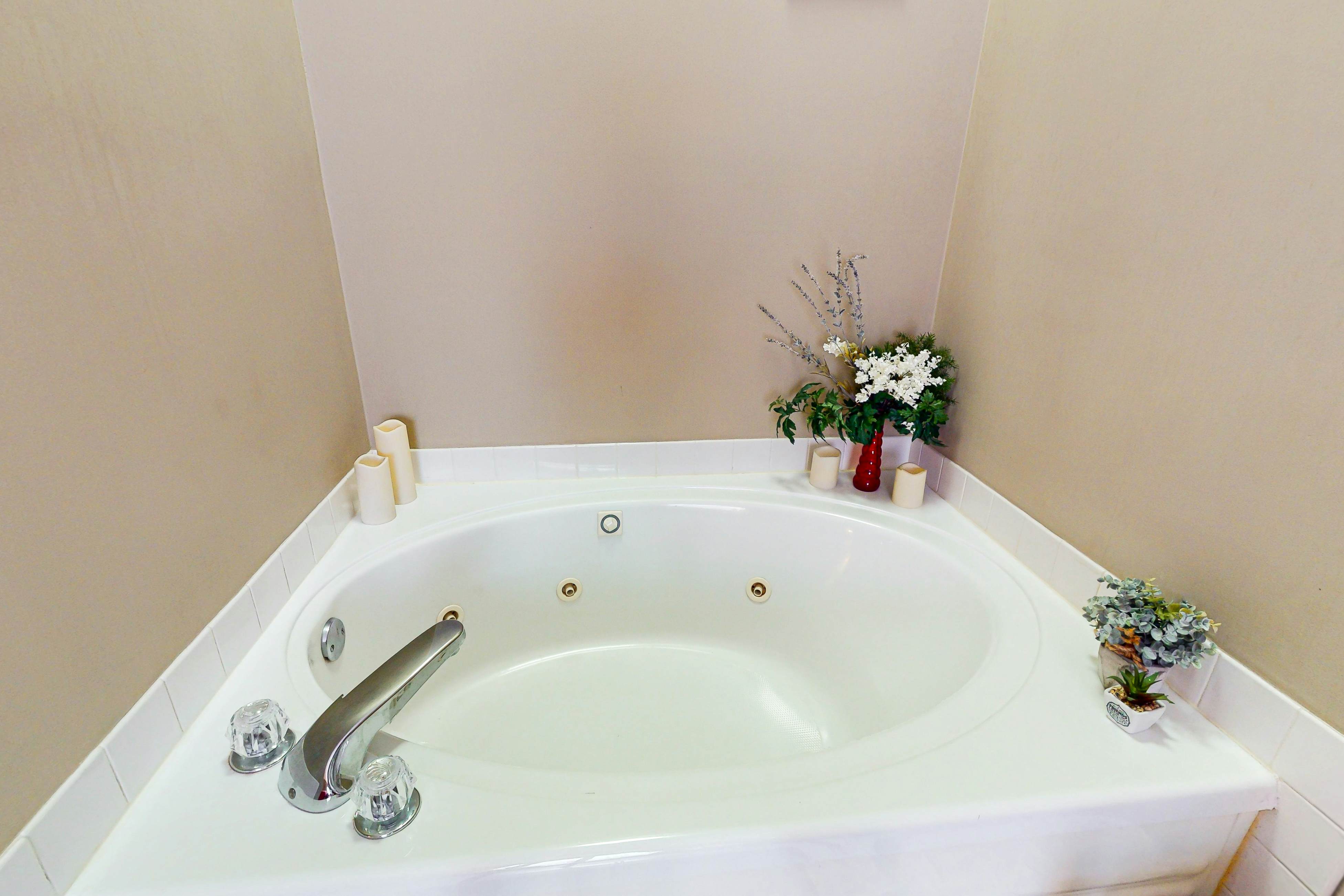 Cozy condo Near Parkway, Sleeps 4・Outdoor Pool