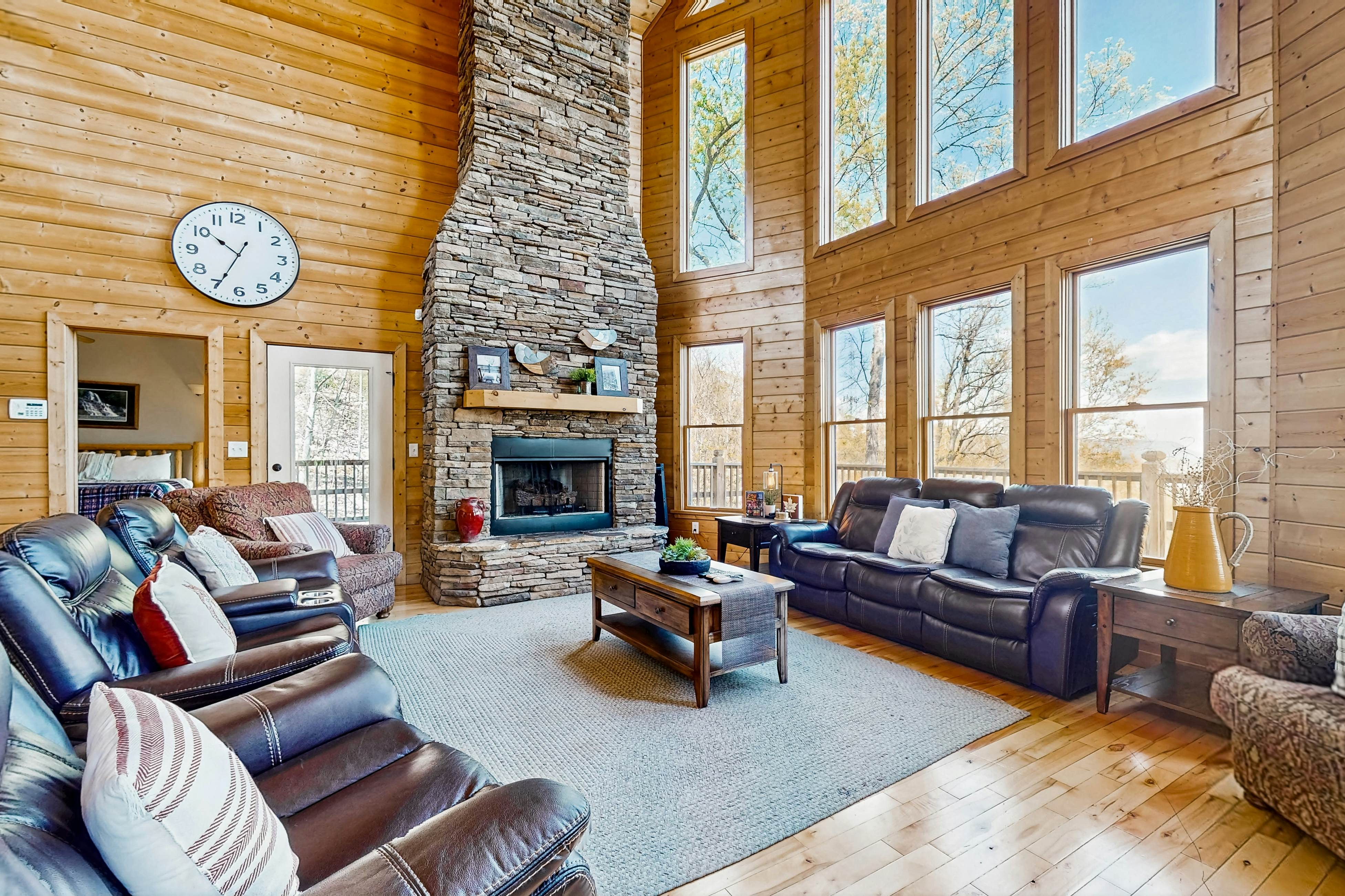 Ideal Family Getaway w/ Private Hot Tub & Game Room - Free Attraction Tickets