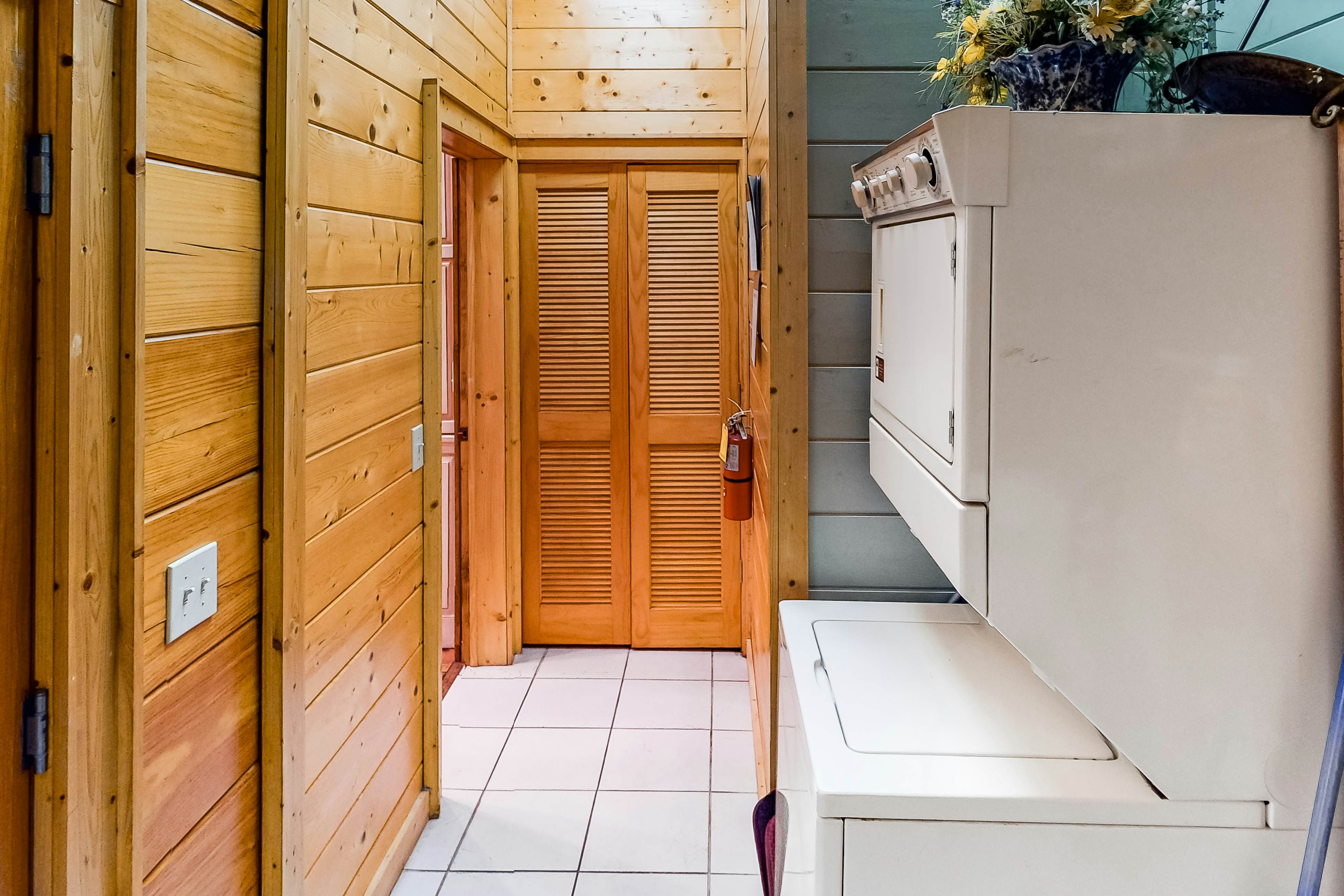 Gorgeous Log House, Sleeps 12・Hot Tub・Game Room