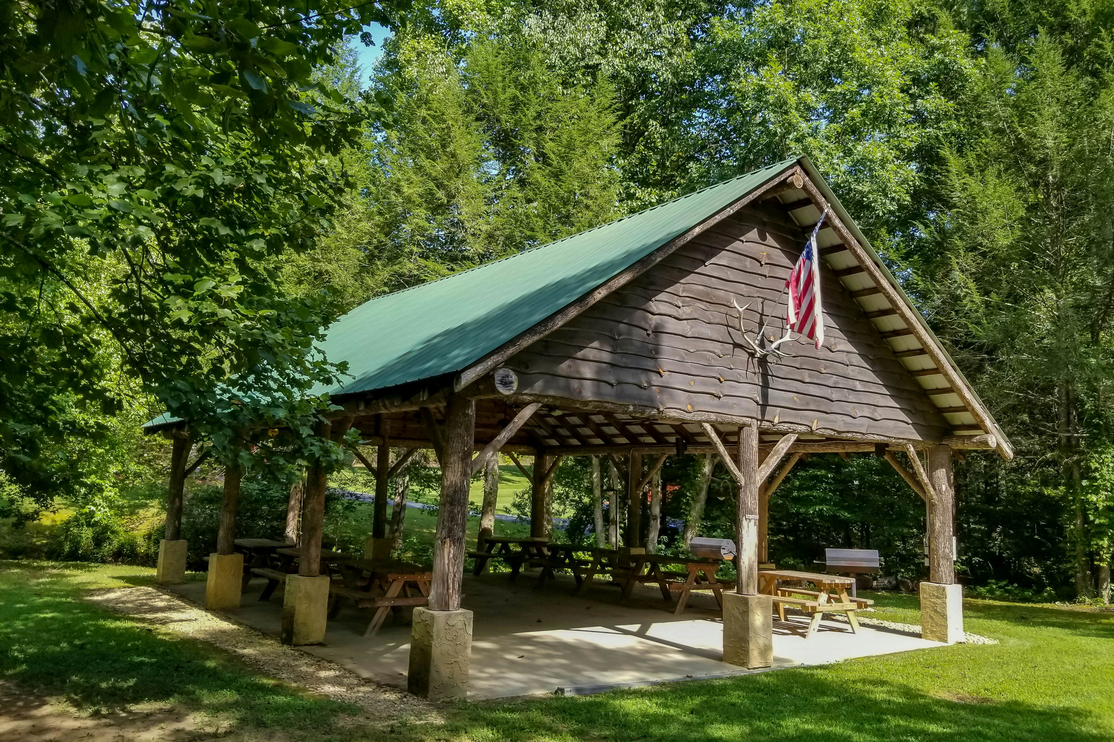 Gorgeous Log House, Sleeps 12・Hot Tub・Game Room