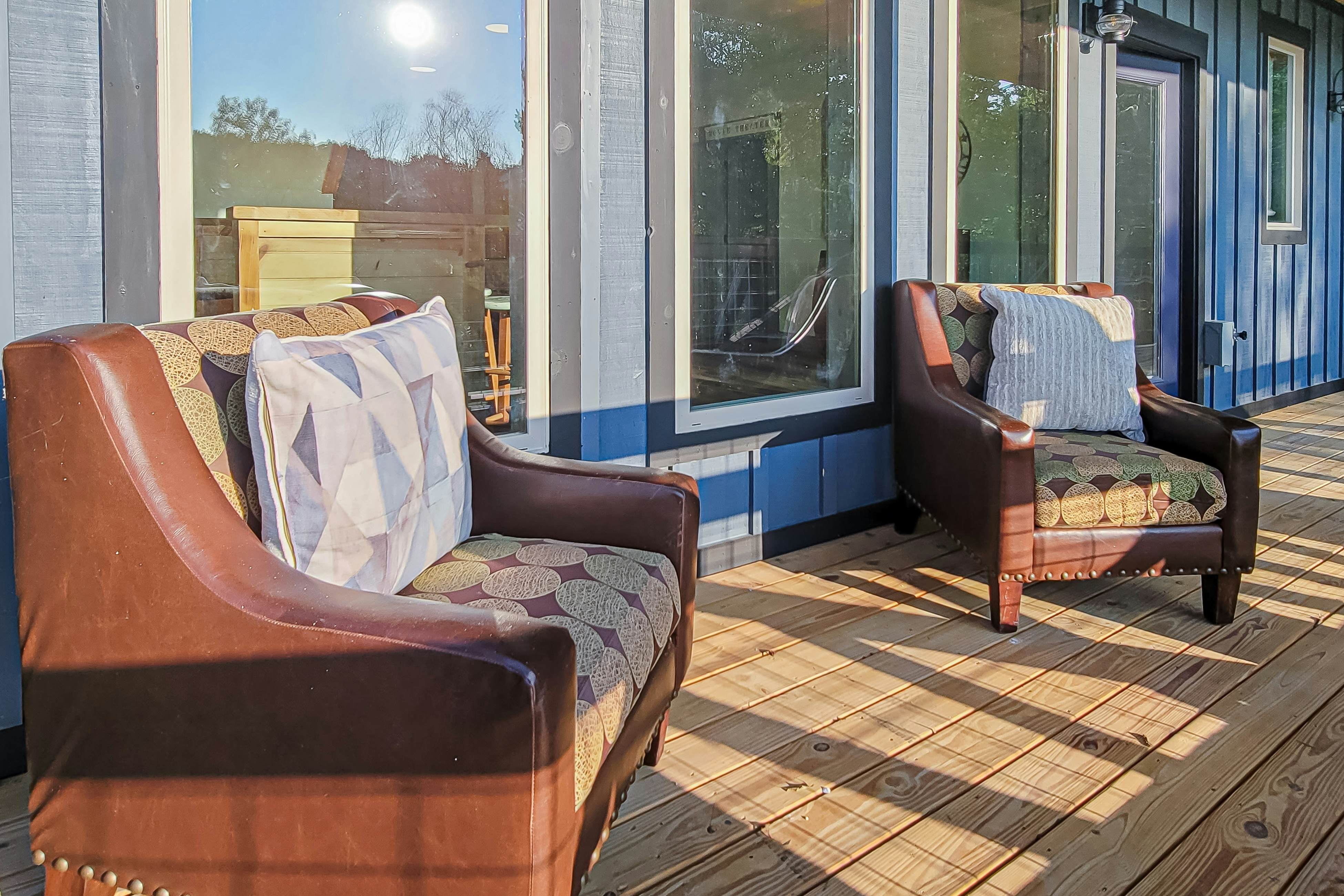 Beautiful Lakefront Home・Game room・Movie Room