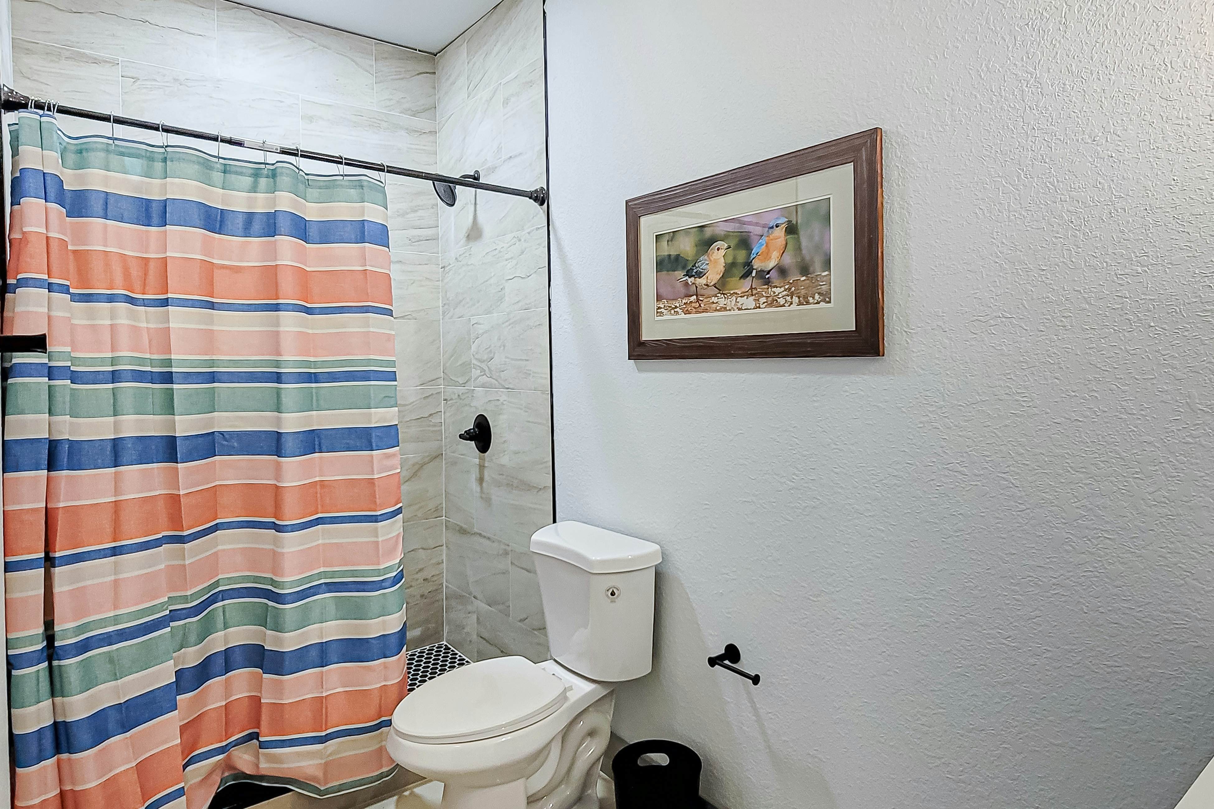 Beautiful Lakefront Home・Game room・Movie Room