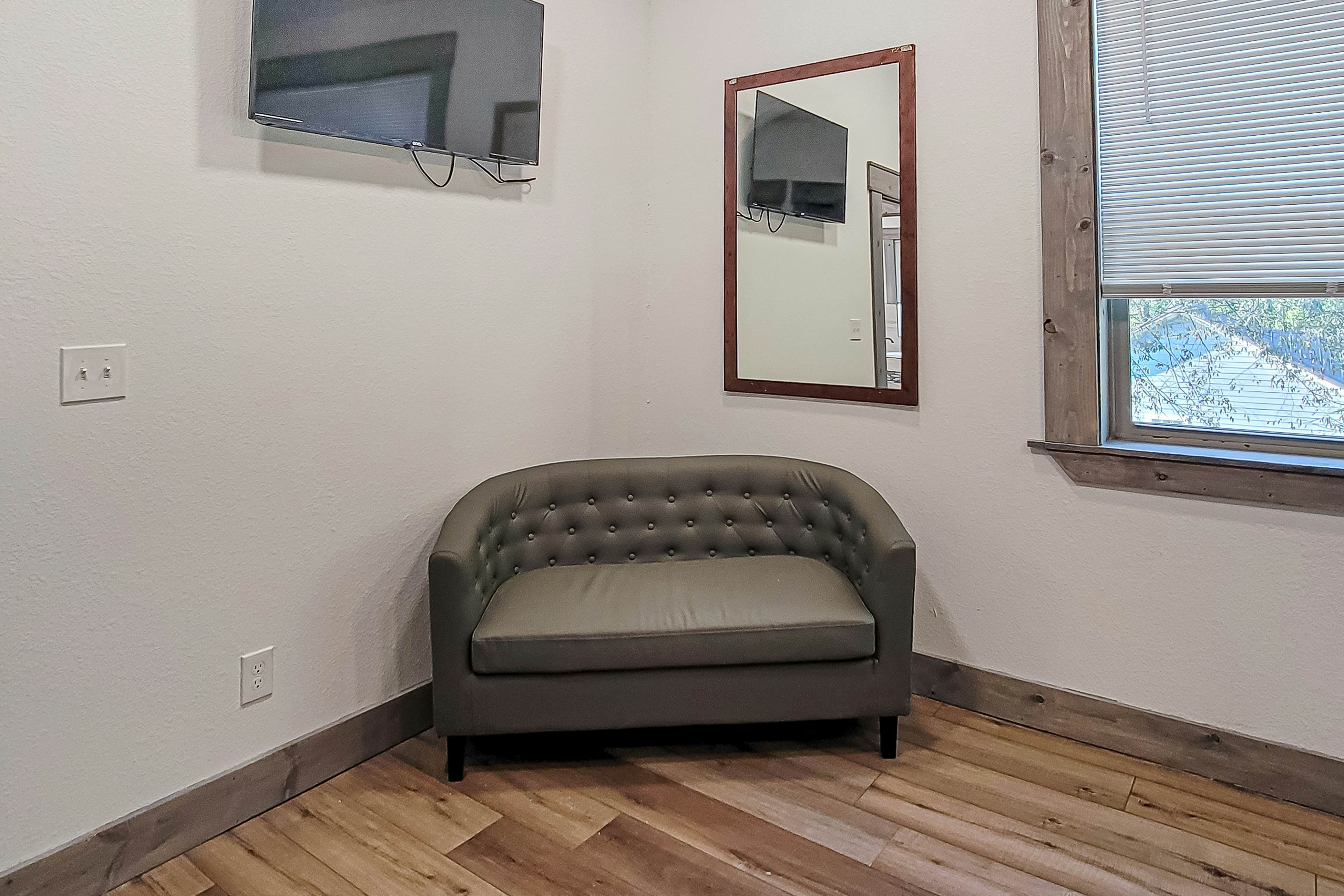 Beautiful Lakefront Home・Game room・Movie Room