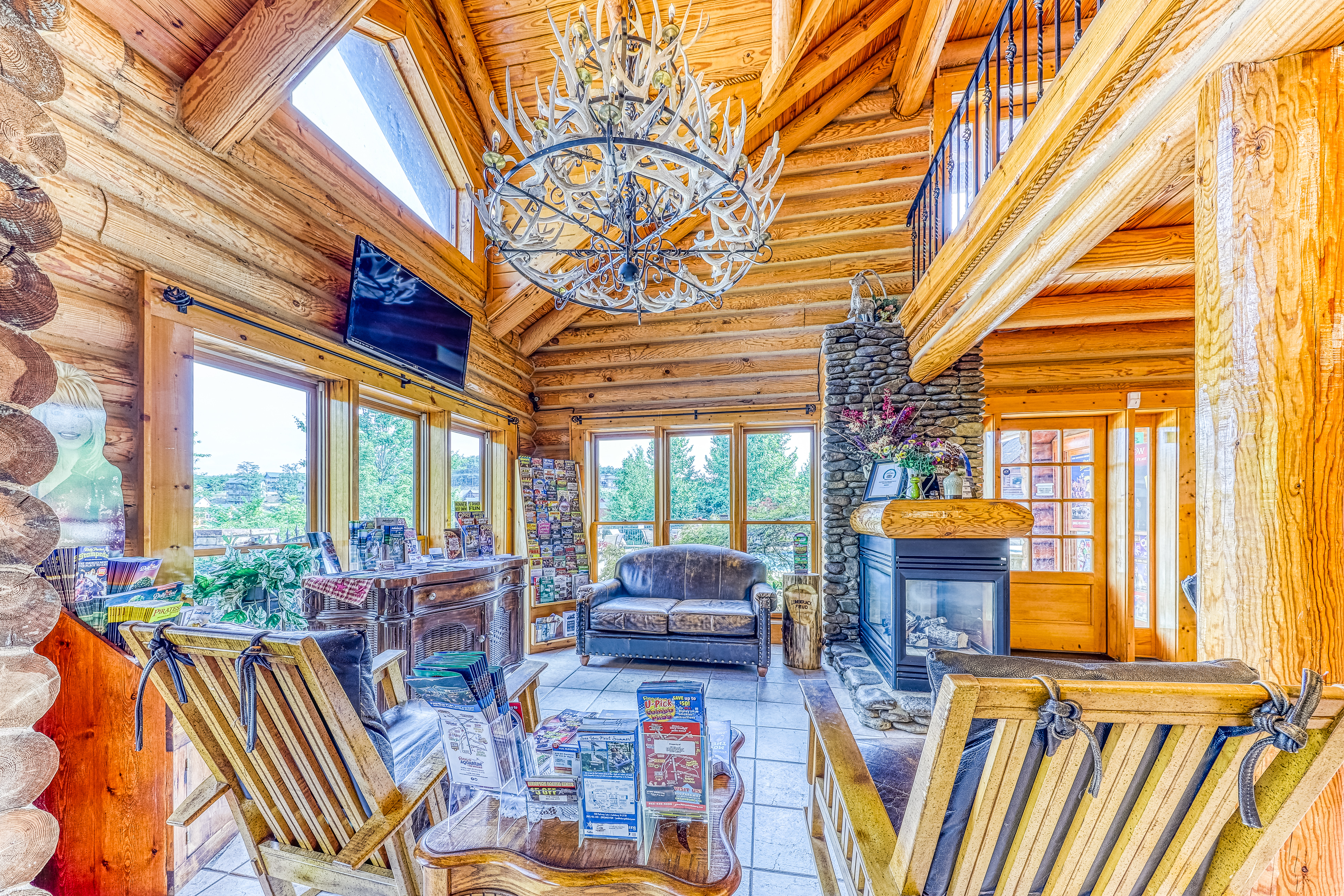 Golf Course Condo, Sleeps 4・Fireplace・Sauna・Pool