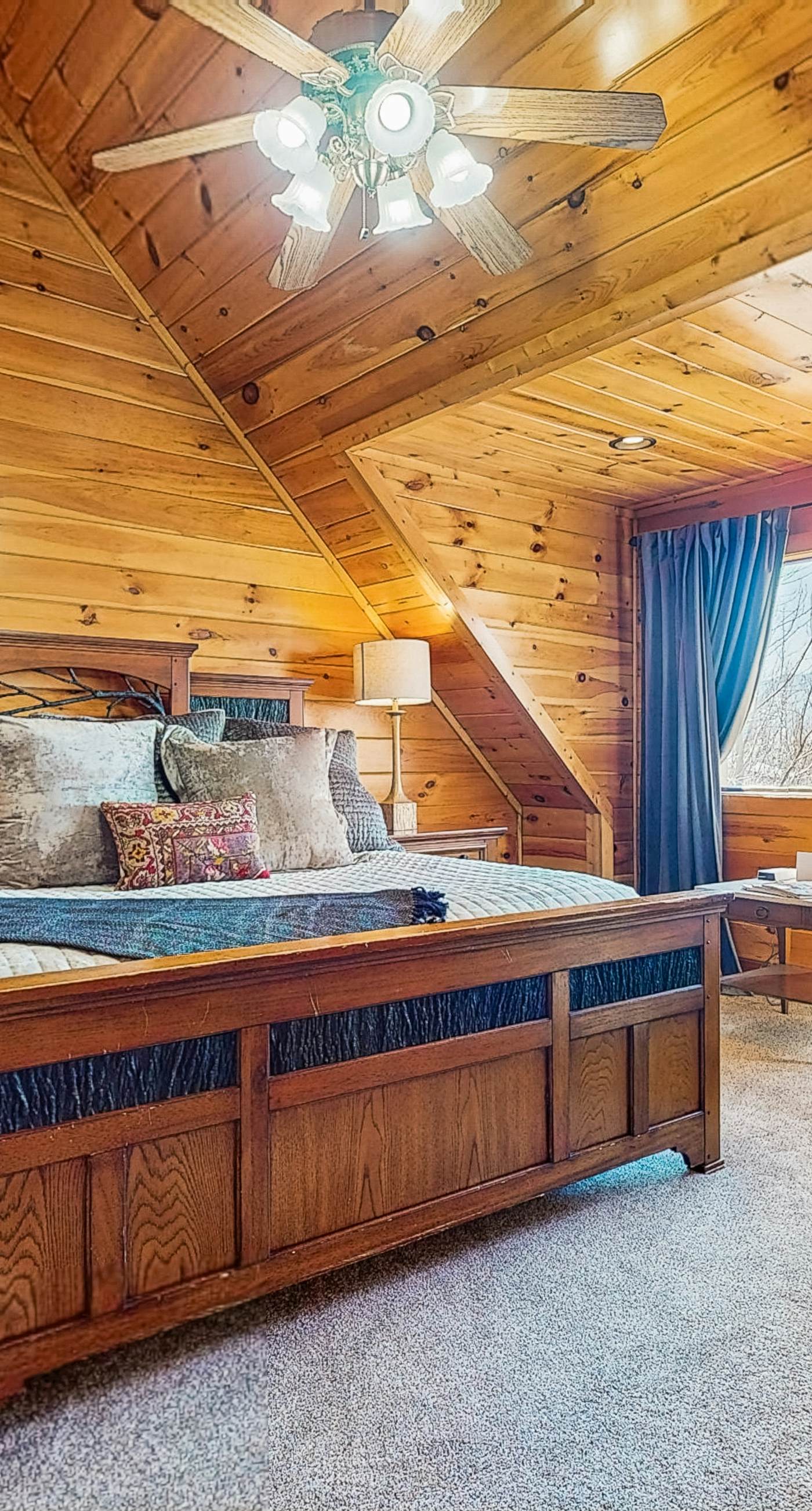 Luxe Gatlinburg Cabin・Hot Tub・Foosball・Pool table