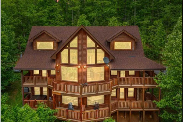 Luxe Mtn Home, Seep 12, Hot Tub, Foosball, Pool table